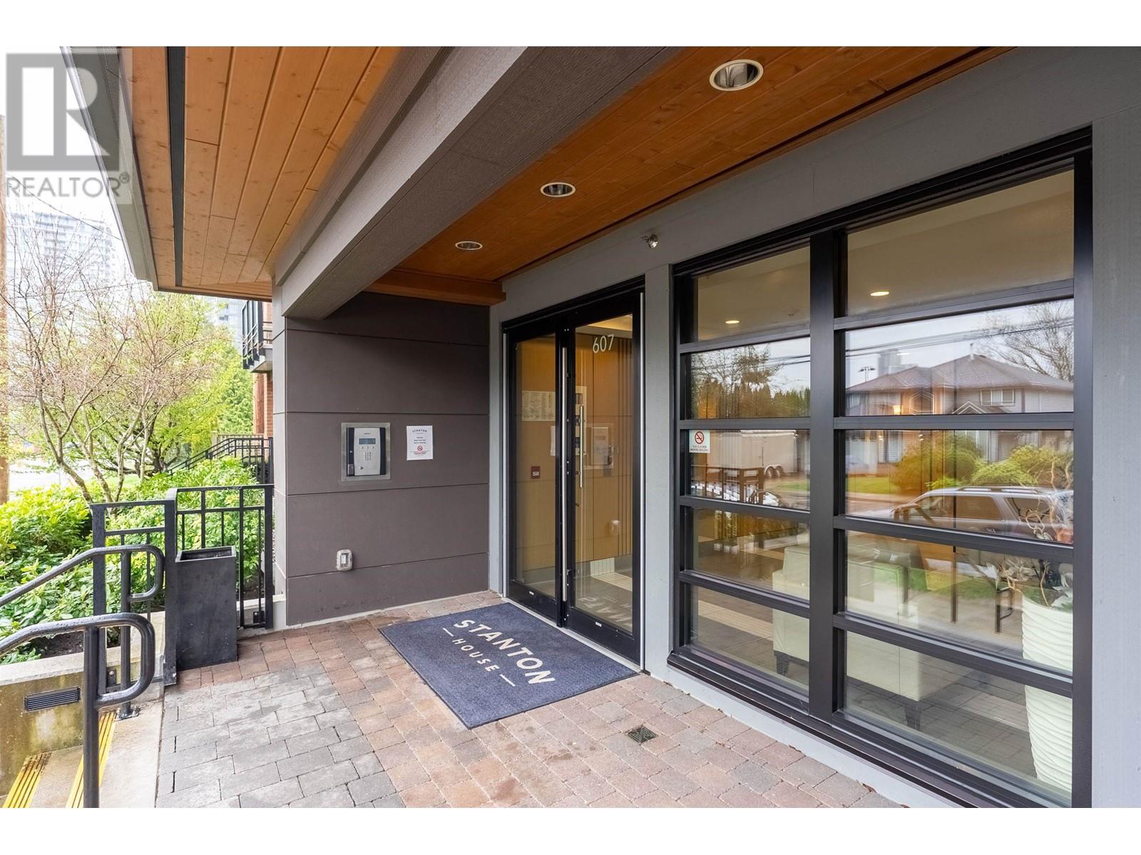 308 607 Cottonwood Avenue, Coquitlam, British Columbia  V3J 0H1 - Photo 2 - R2987728
