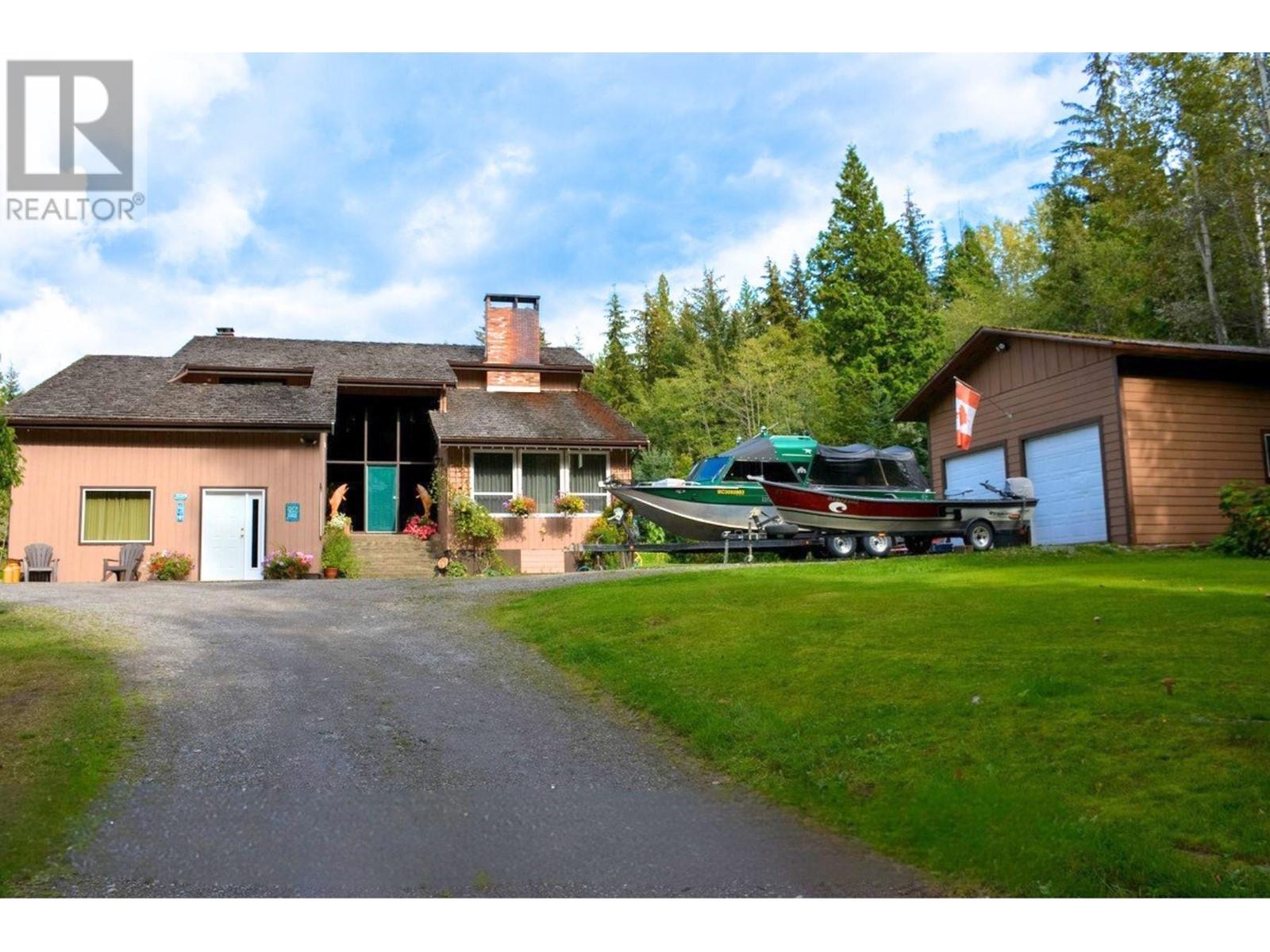 908 MATSON ROAD, Terrace, British Columbia