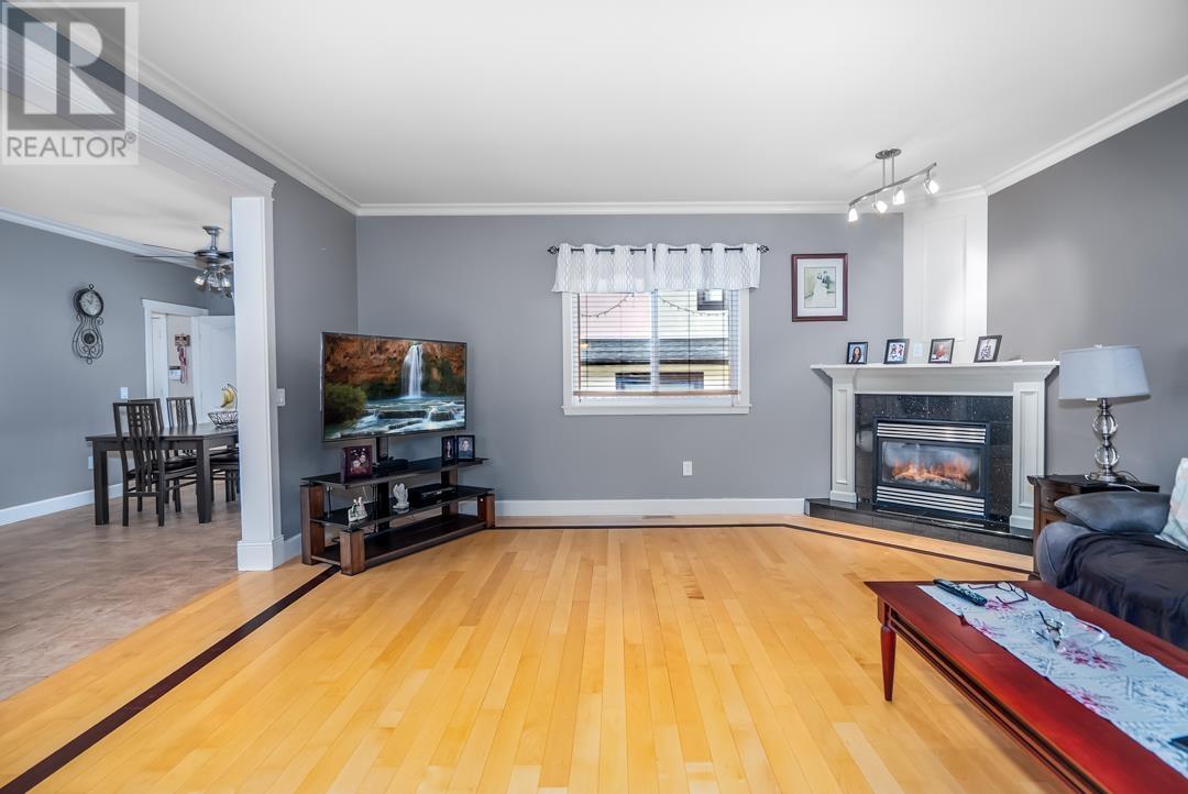 Property at 935 FOSTER AVENUE image 4