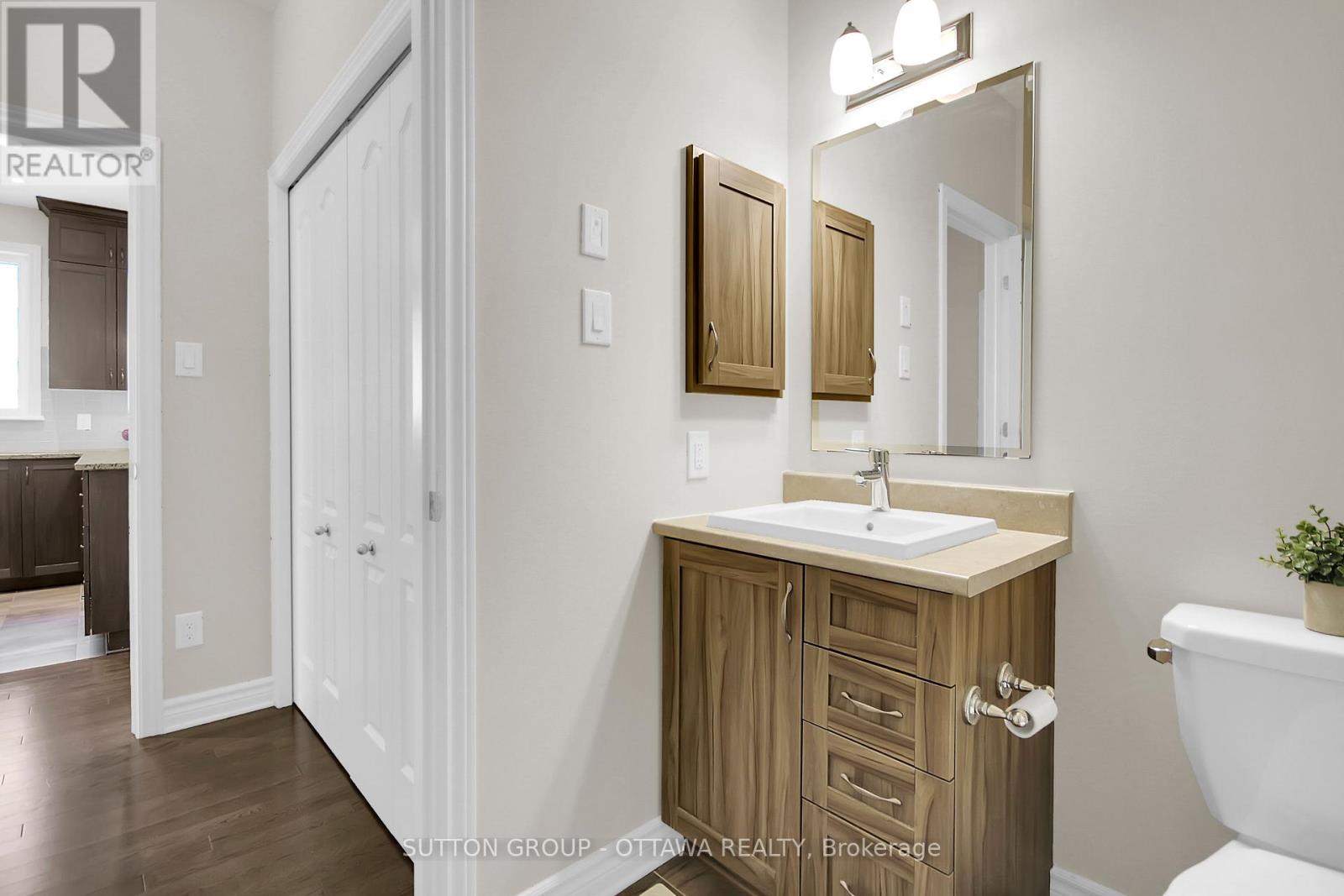 809 Carnelian Crescent, Ottawa, Ontario  K1X 0A8 - Photo 38 - X12073358