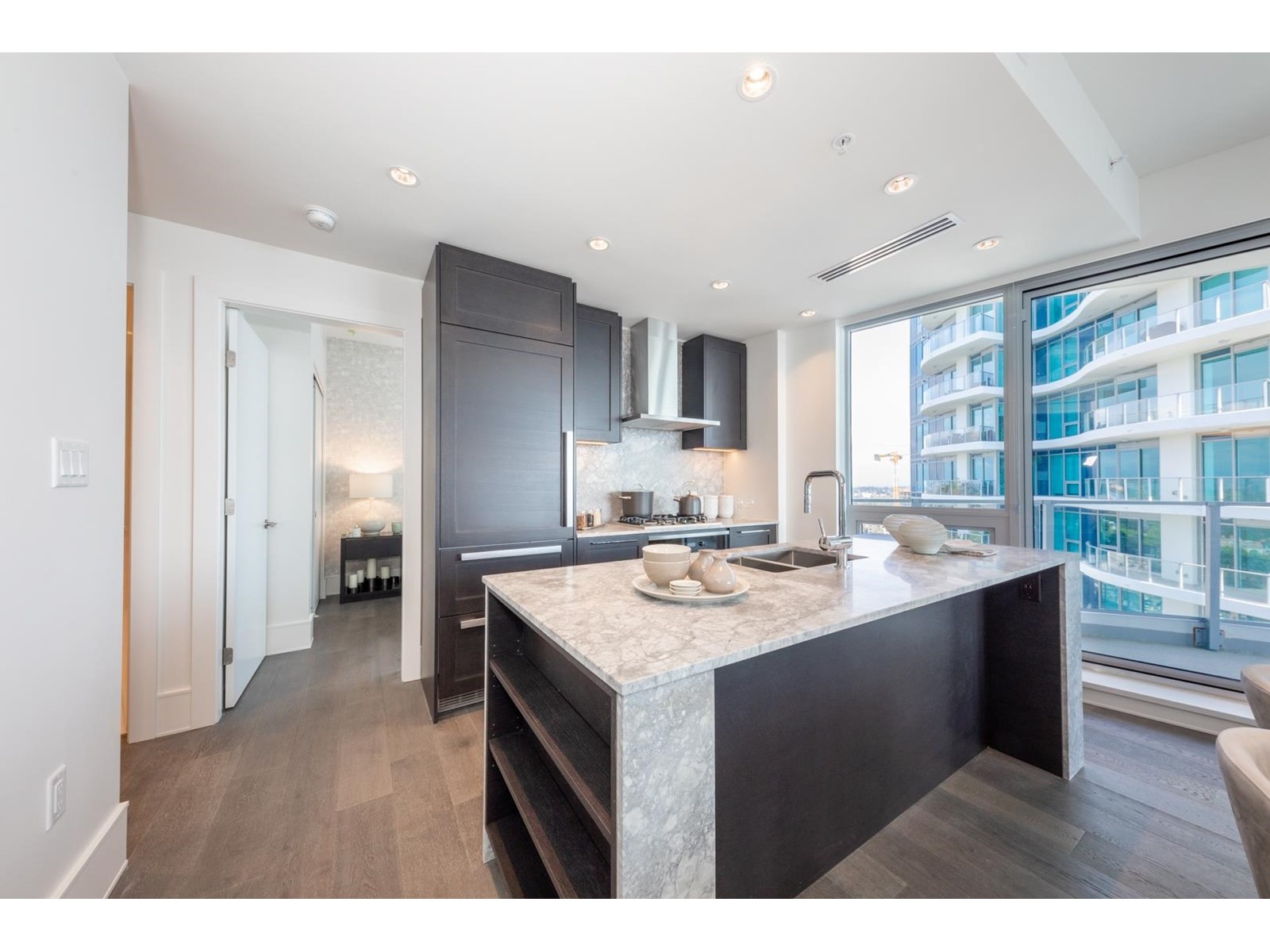 2104 1500 Martin Street, White Rock, British Columbia  V4B 0C2 - Photo 5 - R2988768