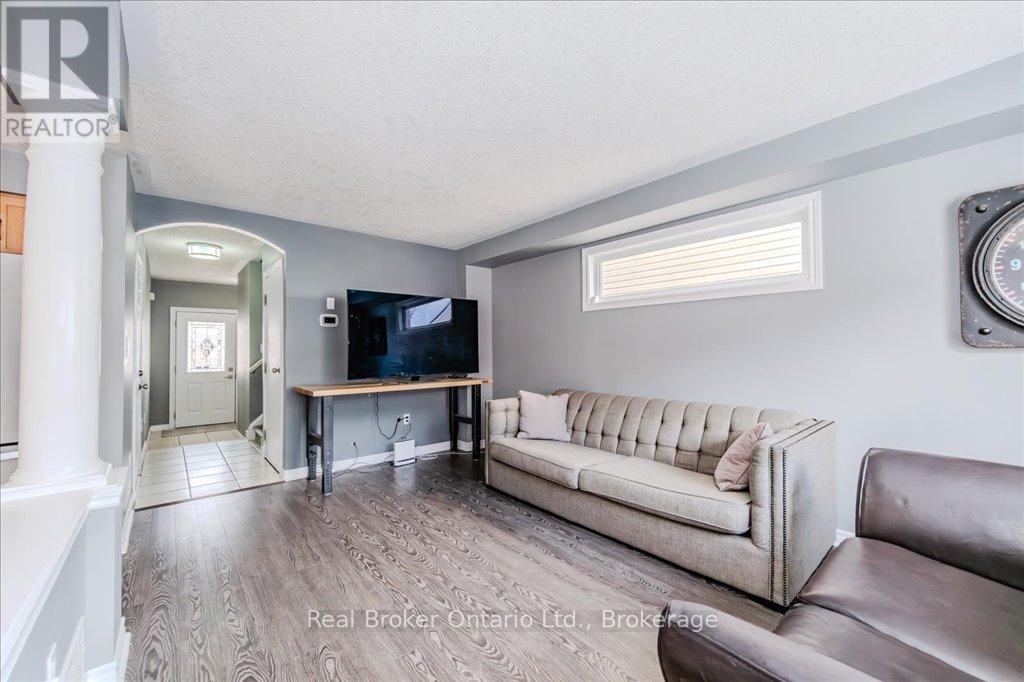 16 Darnell Road, Guelph, Ontario  N1G 5K3 - Photo 10 - X12073334