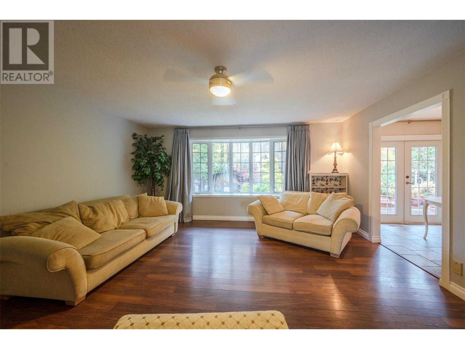 Property at 458 Alder Street image 4
