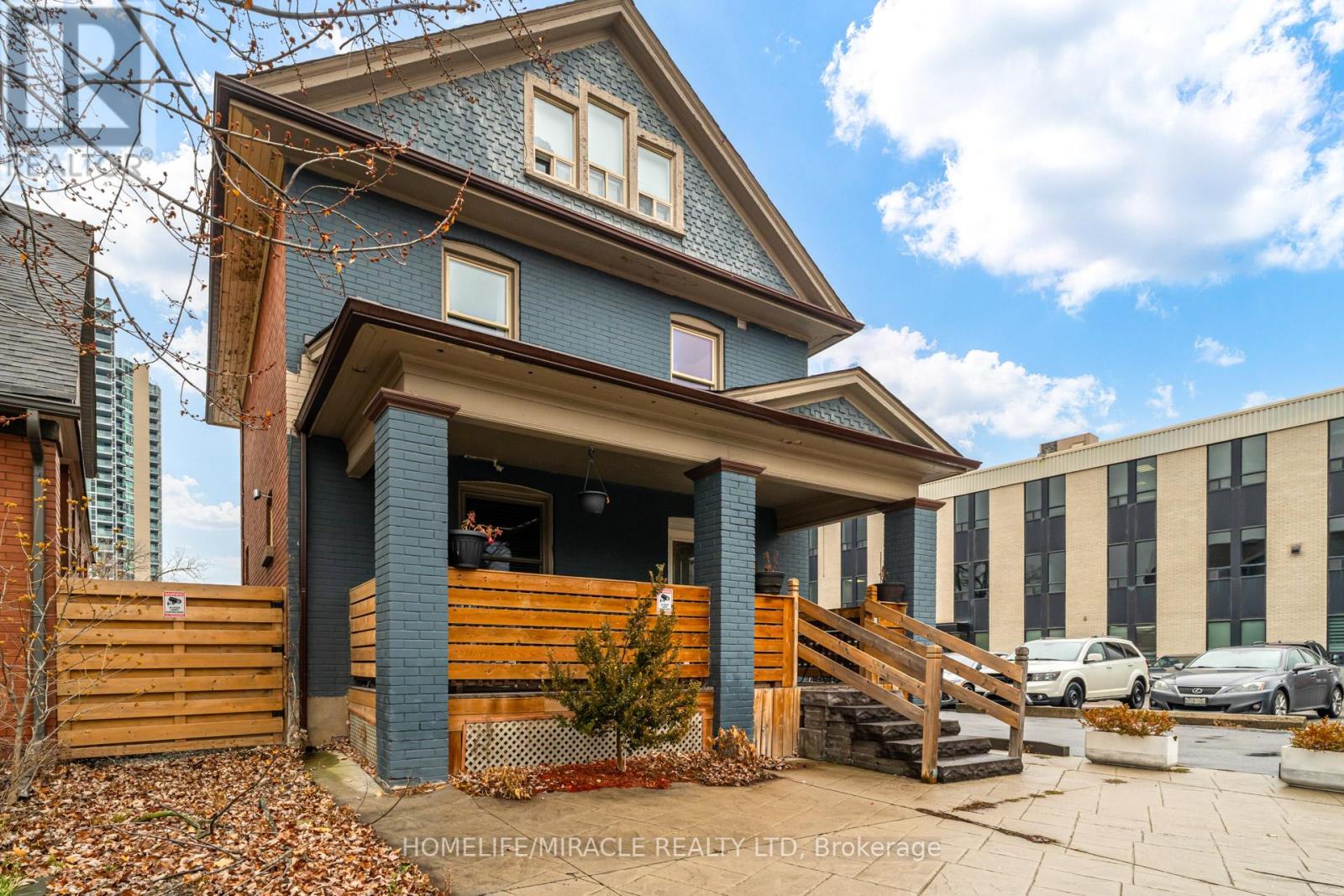 8 MILL STREET, Brampton, Ontario
