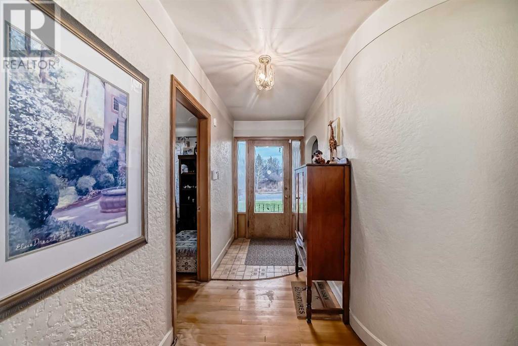 Property at 3205 4 Street SW image 2
