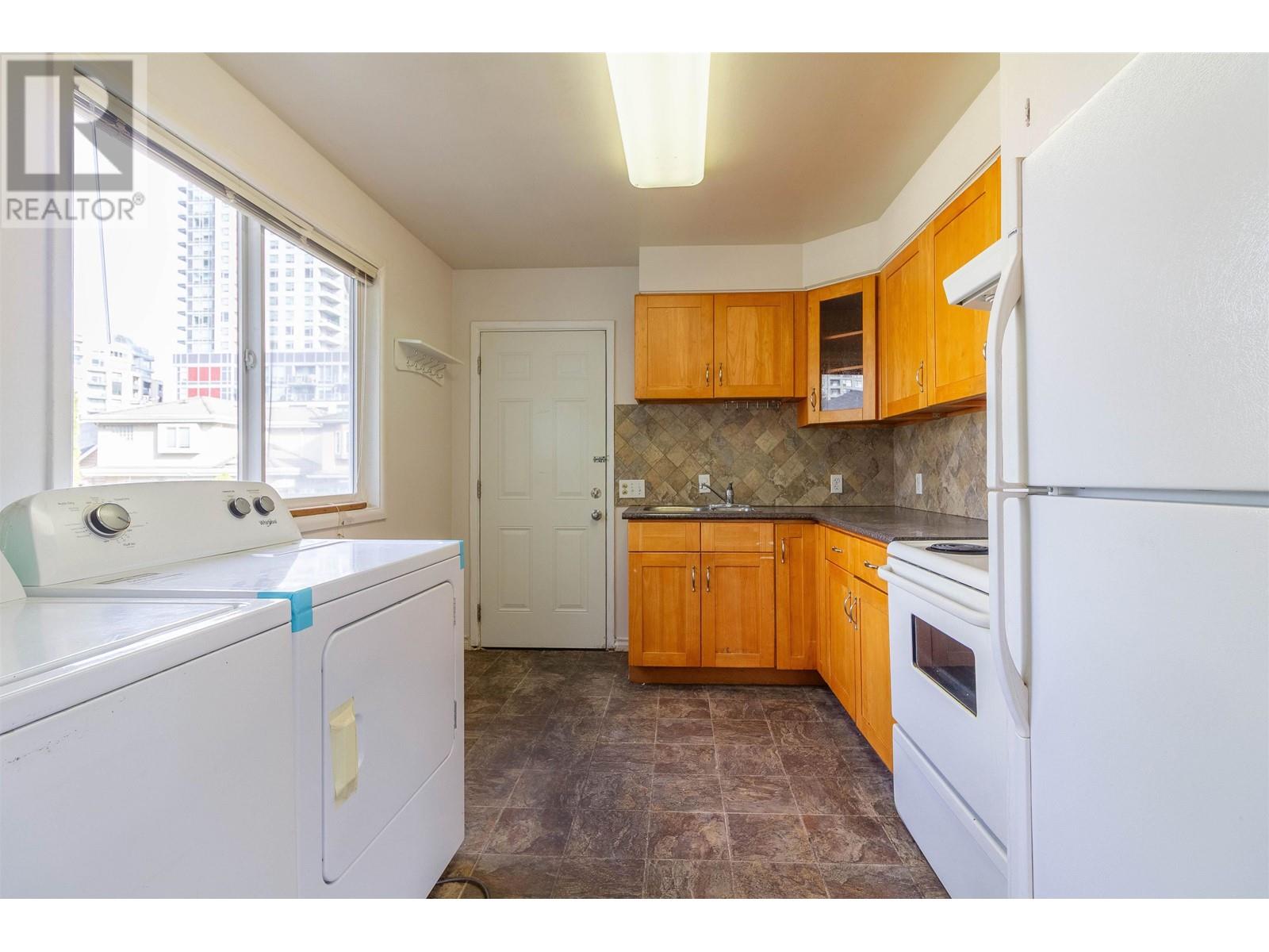 5630 Lincoln Street, Vancouver, British Columbia  V5R 4P4 - Photo 10 - R2988746