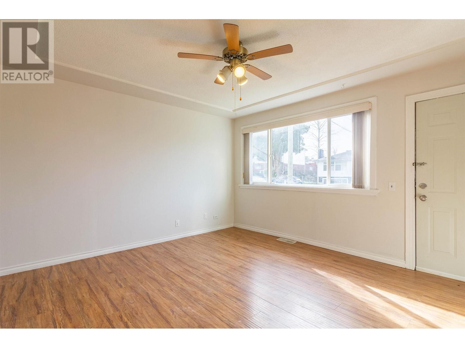 5630 Lincoln Street, Vancouver, British Columbia  V5R 4P4 - Photo 3 - R2988746