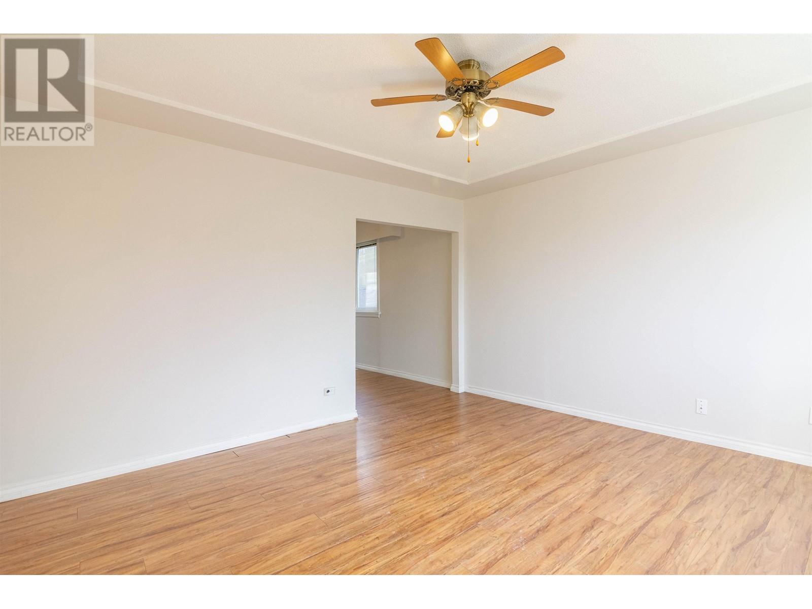5630 Lincoln Street, Vancouver, British Columbia  V5R 4P4 - Photo 2 - R2988746