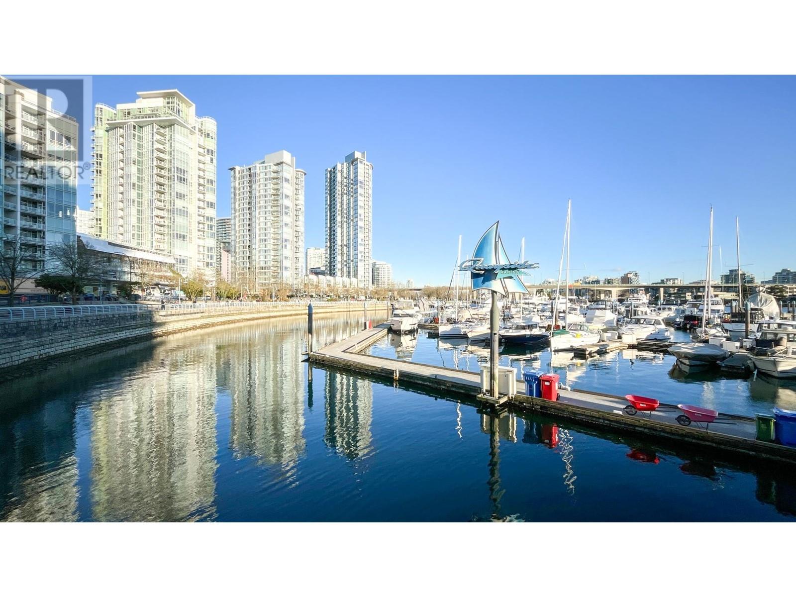 603 1201 Marinaside Crescent, Vancouver, British Columbia  V6Z 2V2 - Photo 1 - R2988712