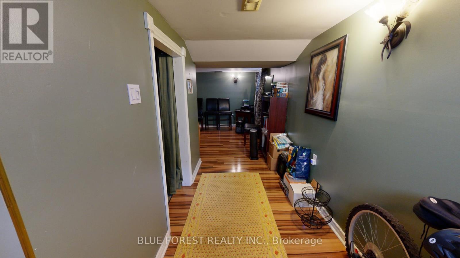 Photo 15 of 26 for 18 Connaught Avenue