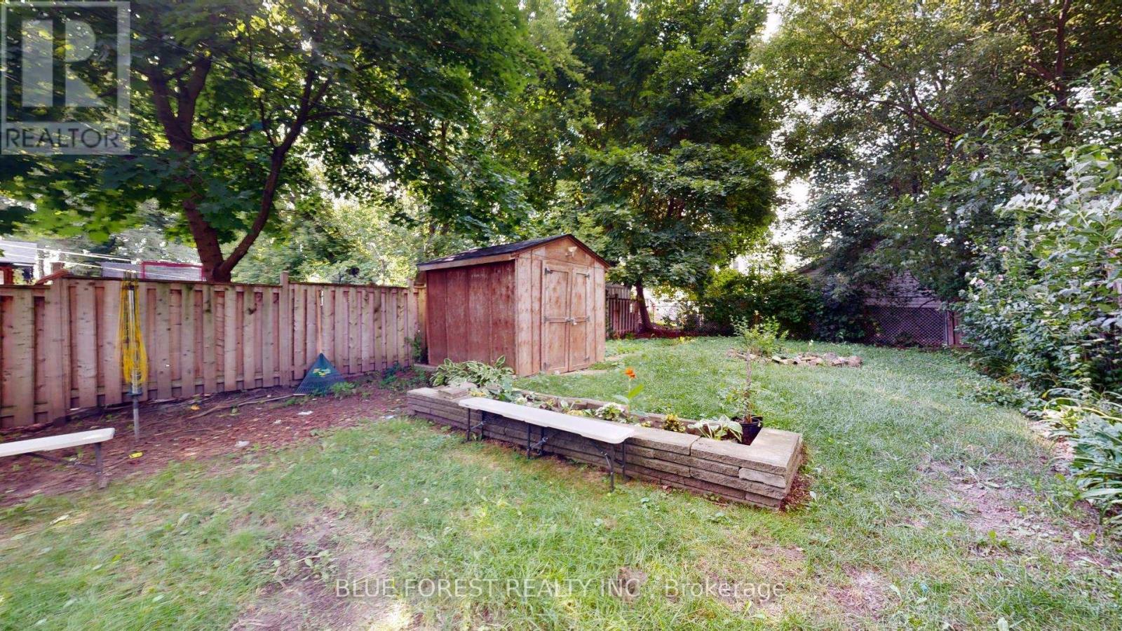 Photo 24 of 26 for 18 Connaught Avenue