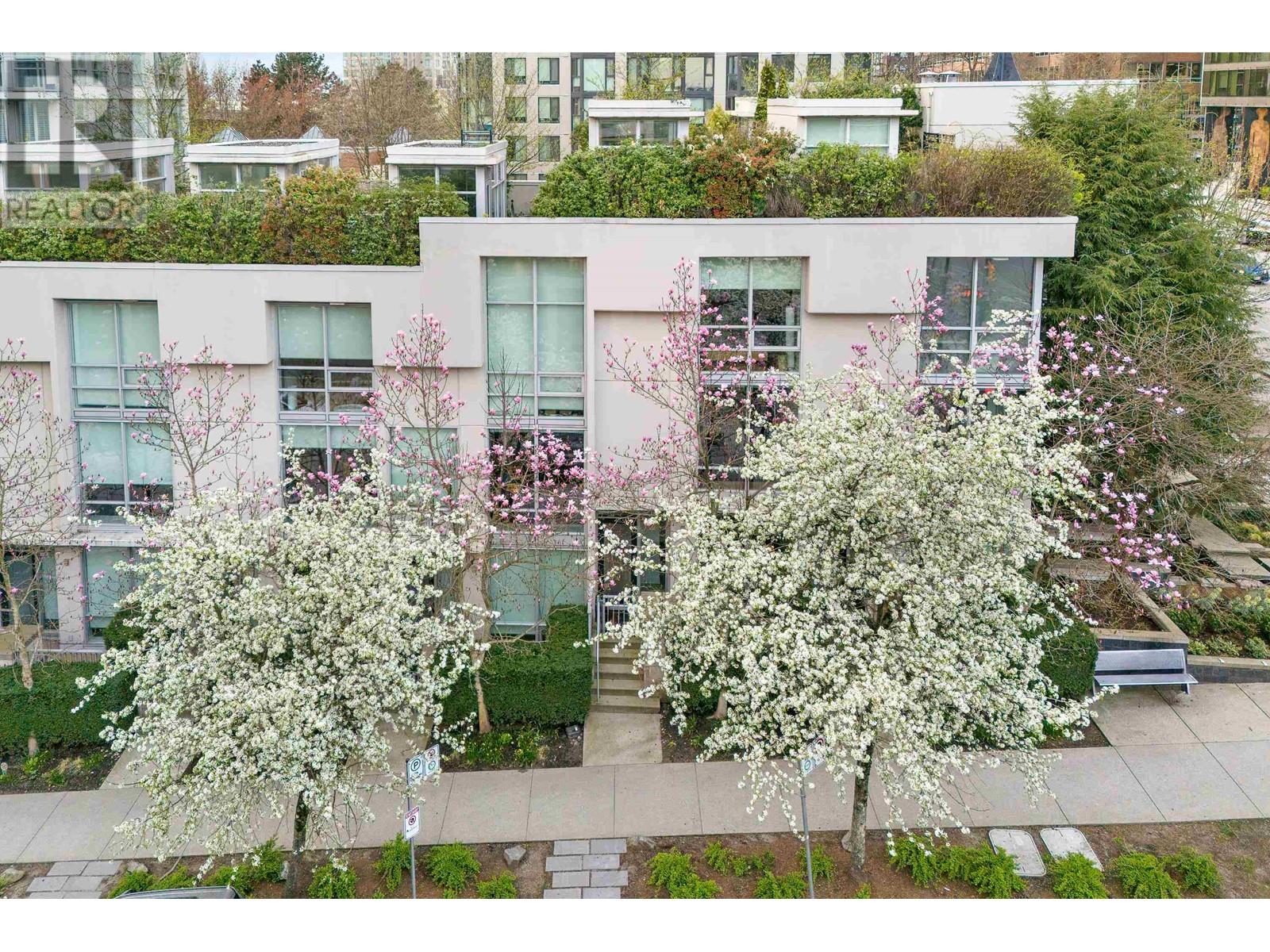 1439 Howe Street, Vancouver, British Columbia  V6Z 1C2 - Photo 2 - R2988748