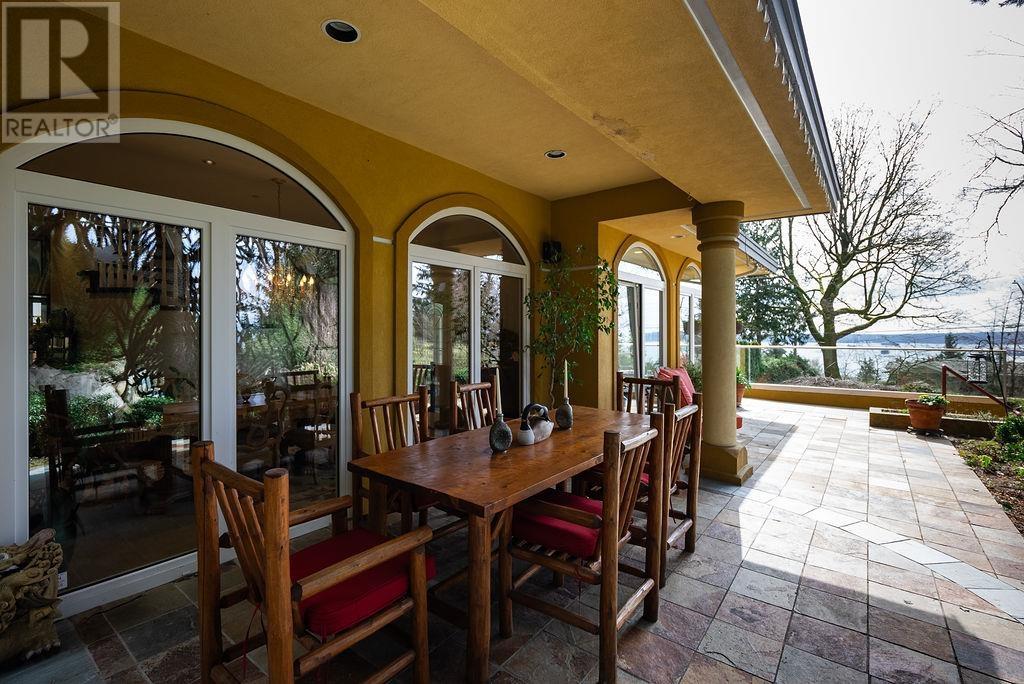 2635 Rosebery Avenue, West Vancouver, British Columbia  V7V 3A3 - Photo 36 - R2988786