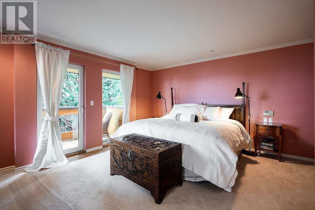 2635 Rosebery Avenue, West Vancouver, British Columbia  V7V 3A3 - Photo 9 - R2988786