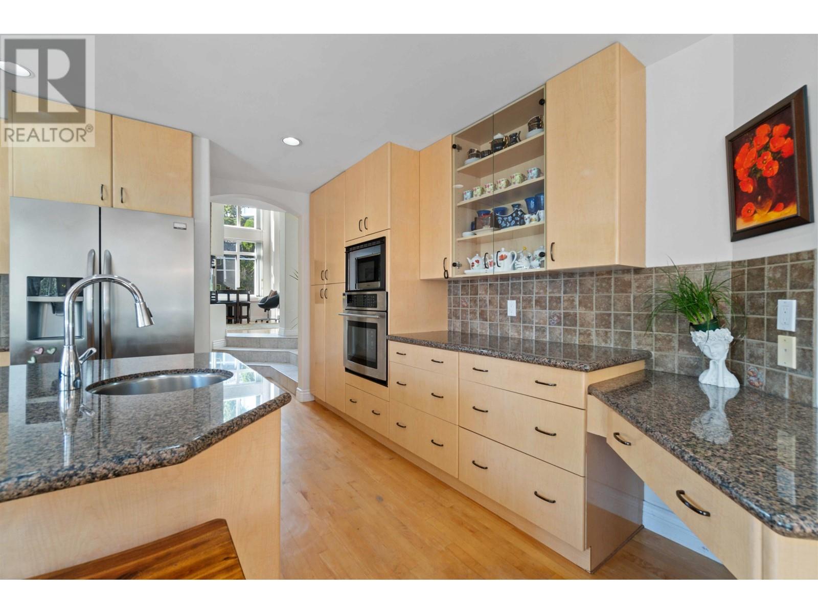3866 Michener Way, North Vancouver, British Columbia  V7K 3C7 - Photo 17 - R2988623