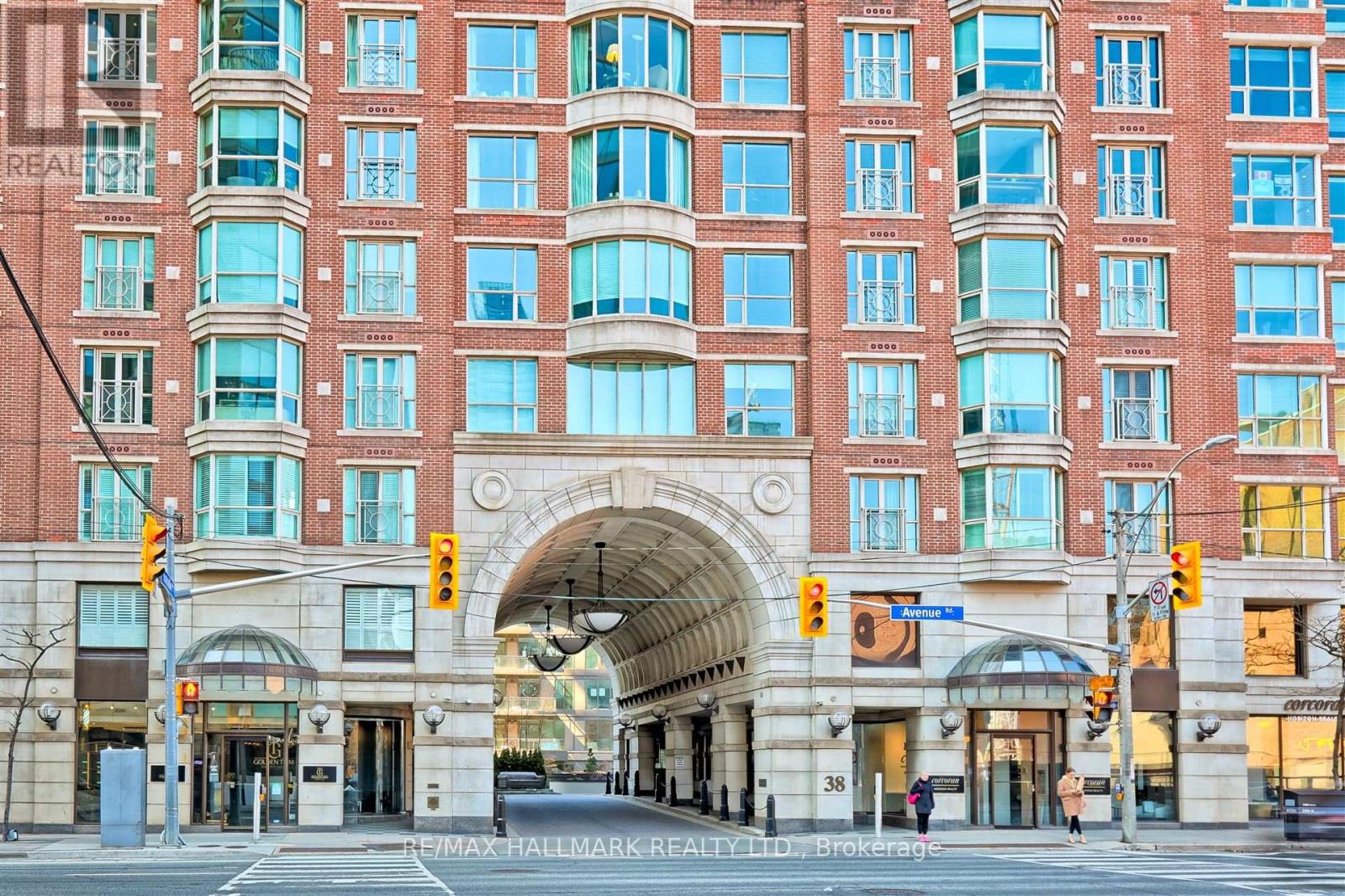 Property at 1201 - 38 AVENUE ROAD image 1