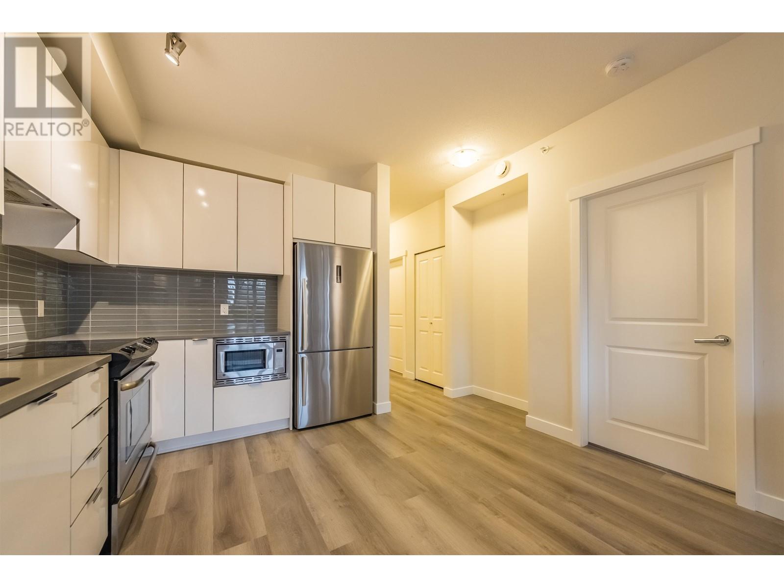 111 9168 Slopes Mews, Burnaby, British Columbia  V5A 0E4 - Photo 9 - R2988386
