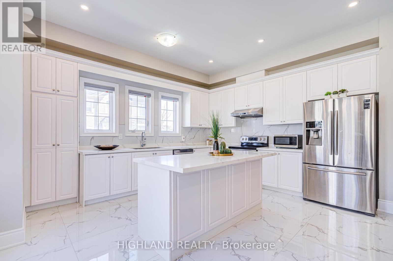 425 Threshing Mill Boulevard, Oakville, Ontario  L6H 0T4 - Photo 23 - W12072539