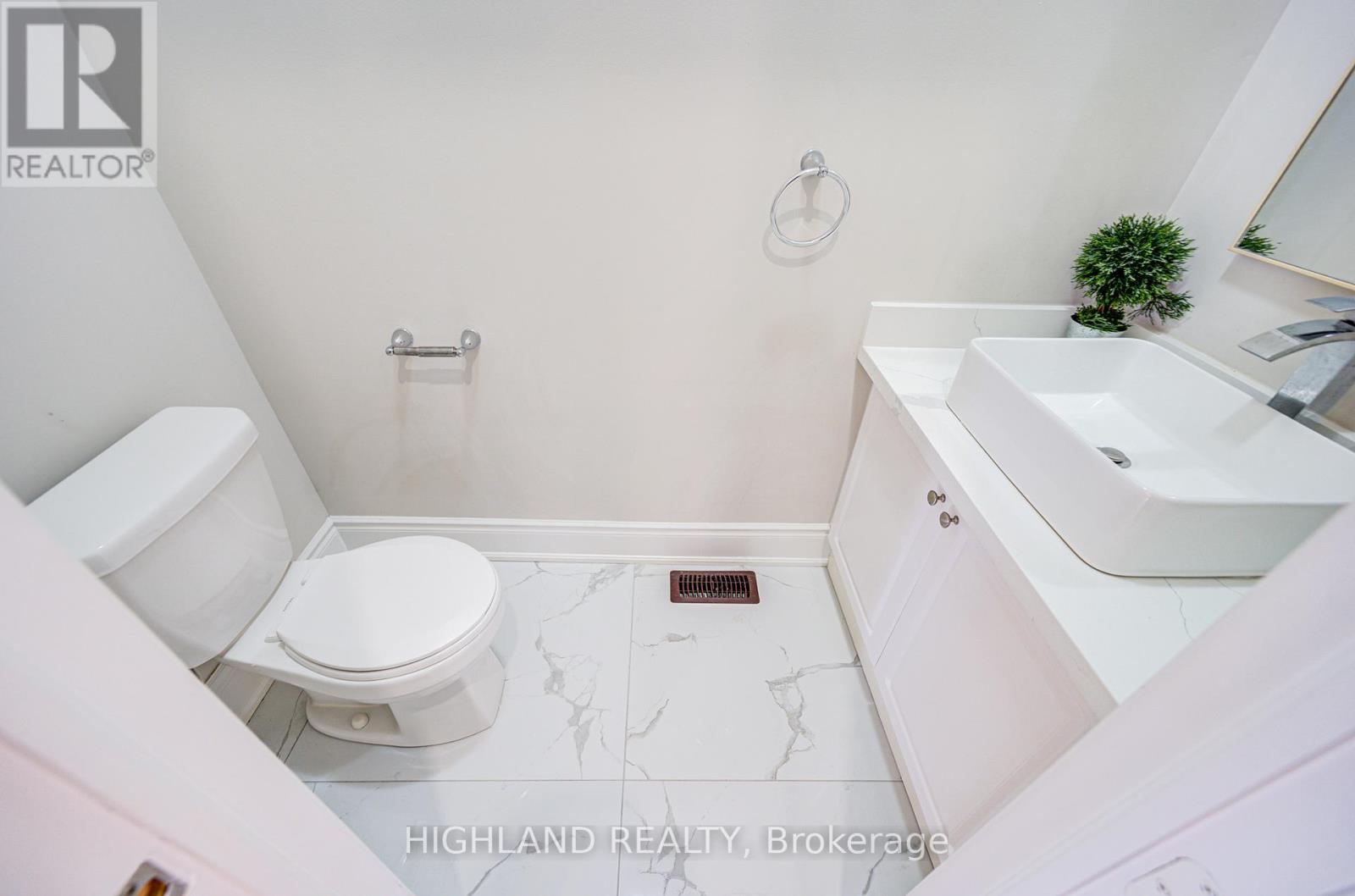 425 Threshing Mill Boulevard, Oakville, Ontario  L6H 0T4 - Photo 26 - W12072539