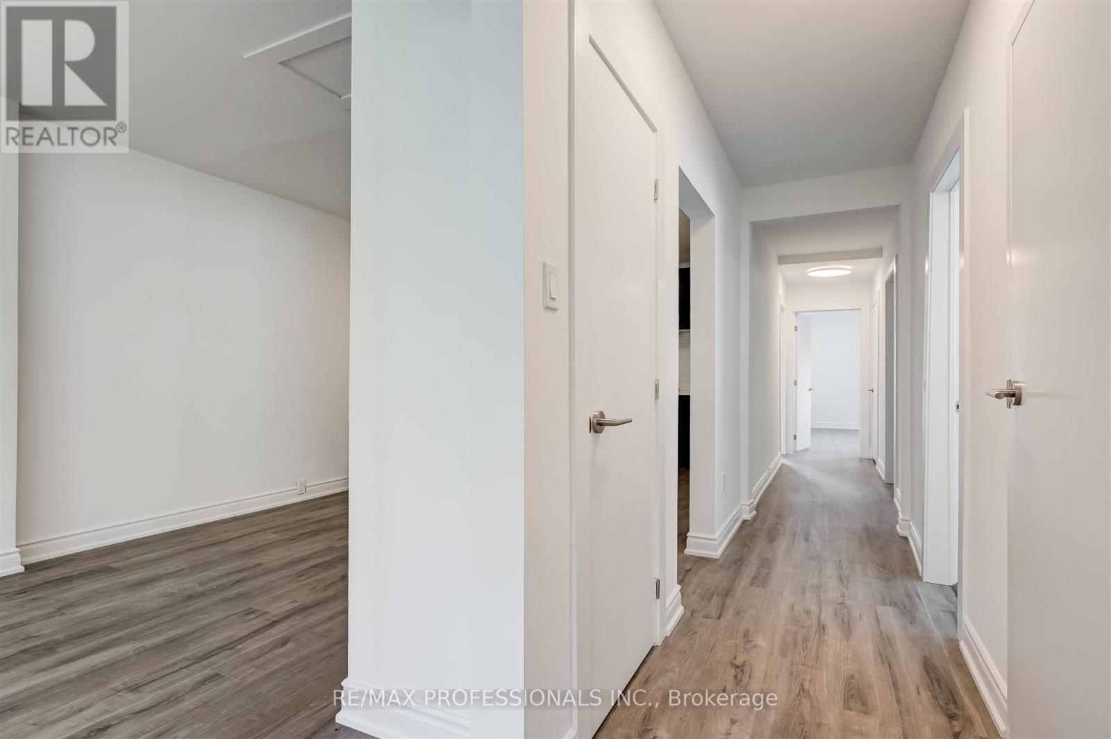 Property at 636 RUNNYMEDE ROAD image 5