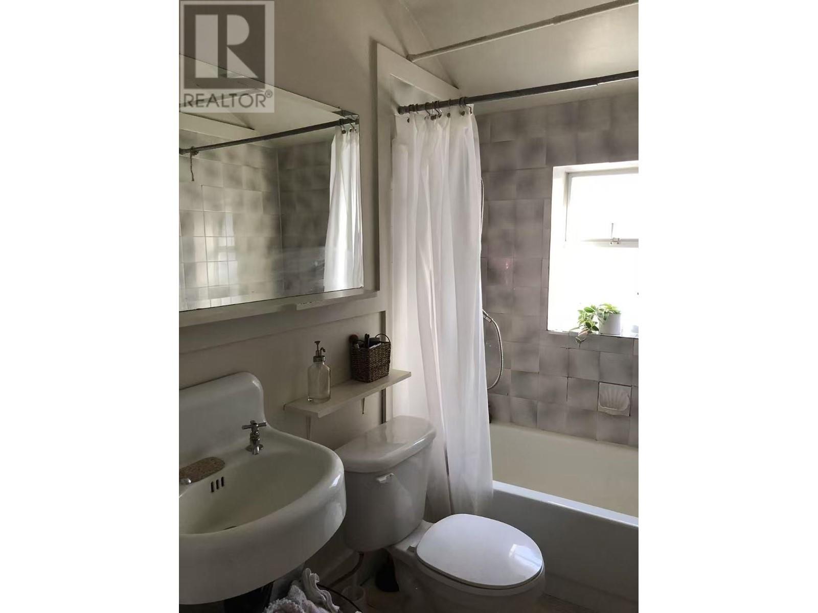 2979 W 3rd Avenue, Vancouver, British Columbia  V6K 1M9 - Photo 7 - R2988797