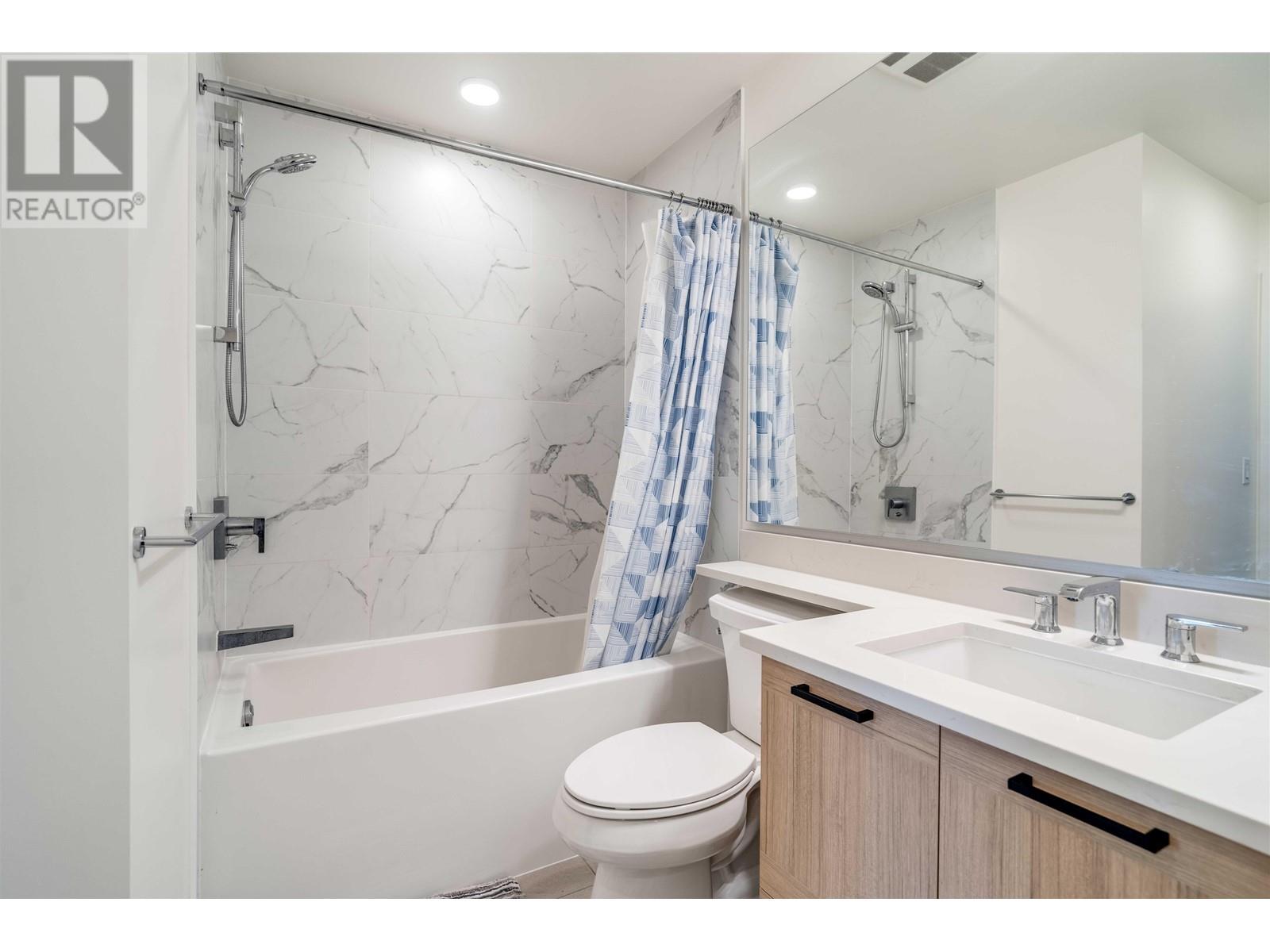 610 7169 14th Avenue, Burnaby, British Columbia  V3N 0H6 - Photo 13 - R2988577