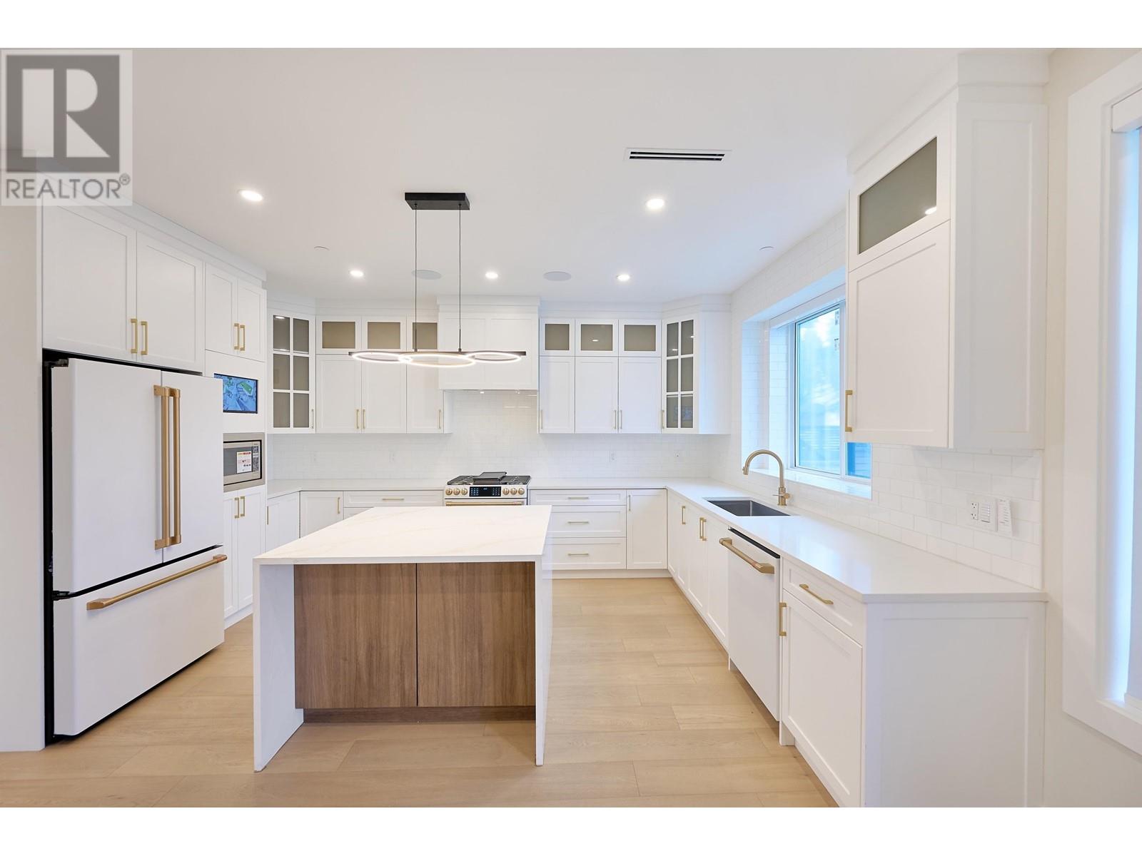 4115 Elgin Street, Vancouver, British Columbia  V5V 4R3 - Photo 6 - R2988719