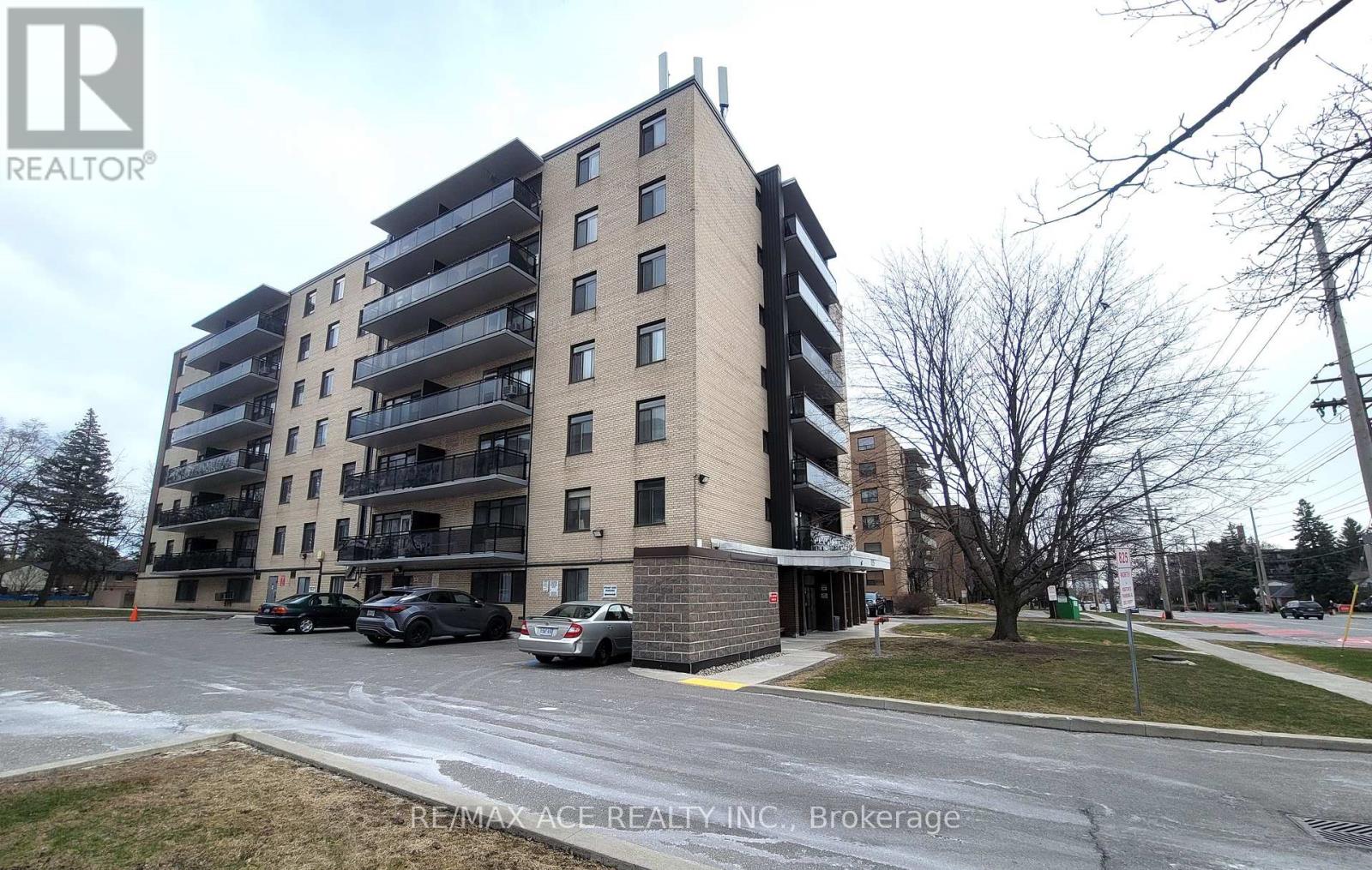 506 - 825 KENNEDY ROAD, Toronto, Ontario