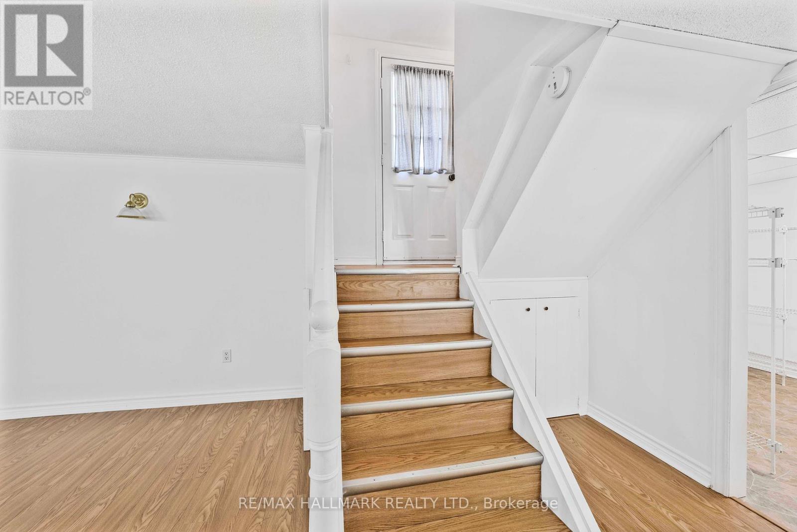 17 Tofield Crescent, Toronto (Rexdale-Kipling), Ontario  M9W 2B8 - Photo 27 - W12073401