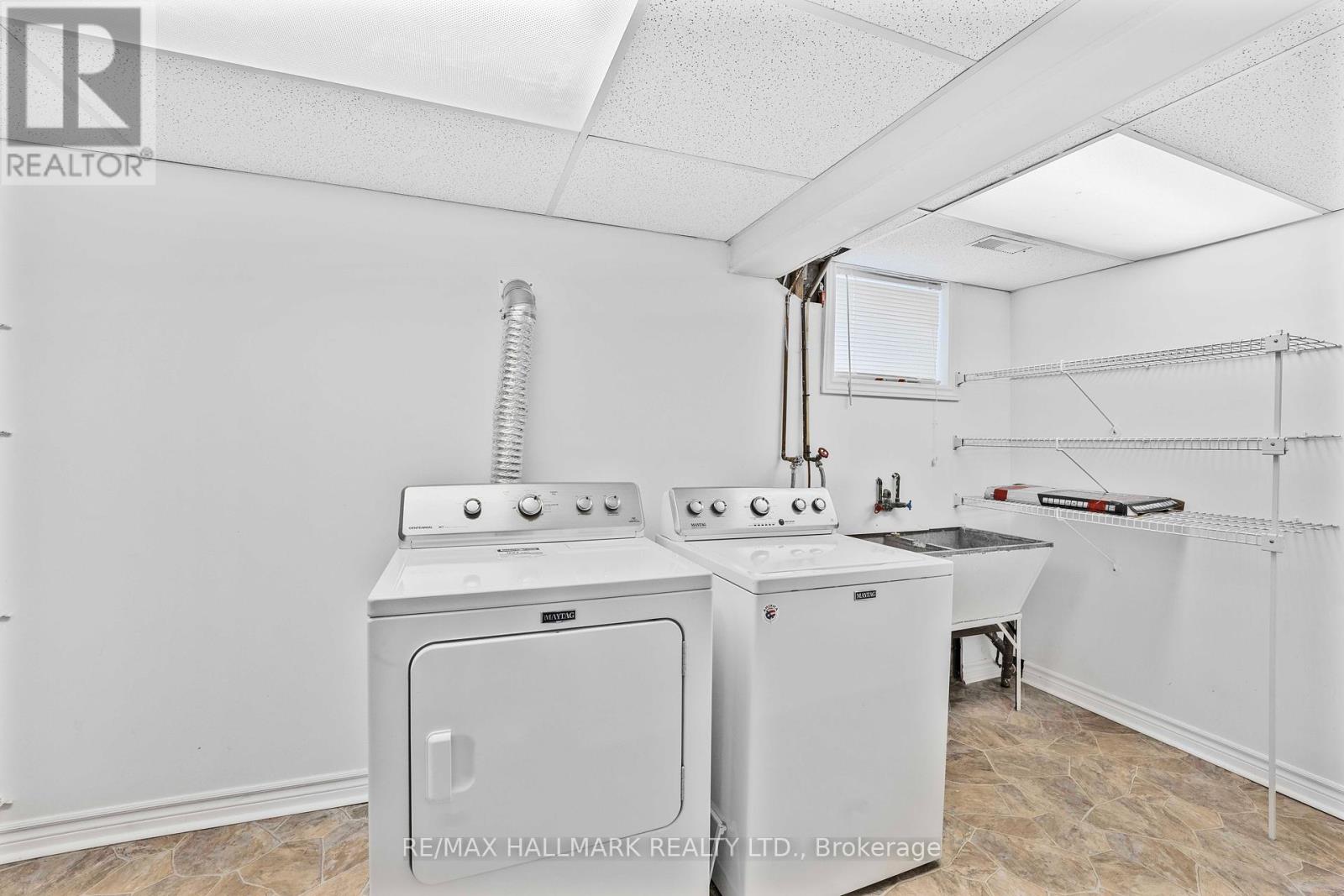 17 Tofield Crescent, Toronto (Rexdale-Kipling), Ontario  M9W 2B8 - Photo 32 - W12073401