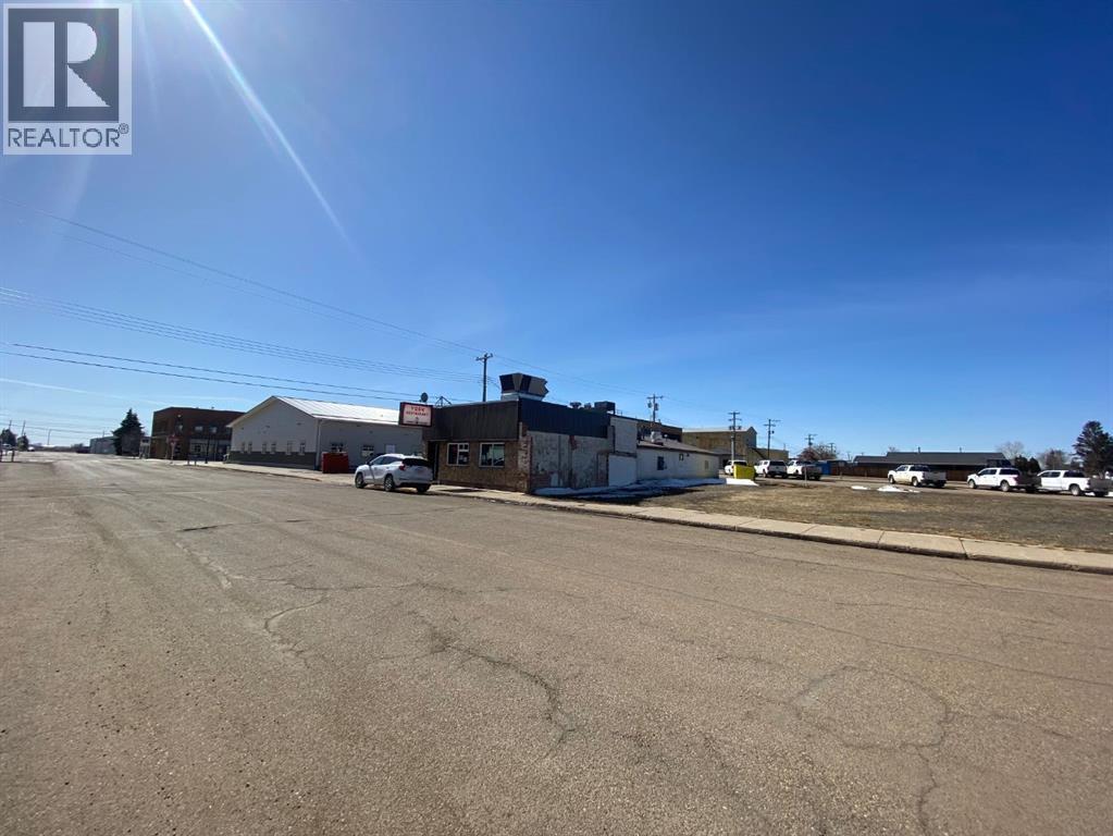 305-307 1 Street W, Hanna, Alberta  T0J 1P0 - Photo 4 - A2209126