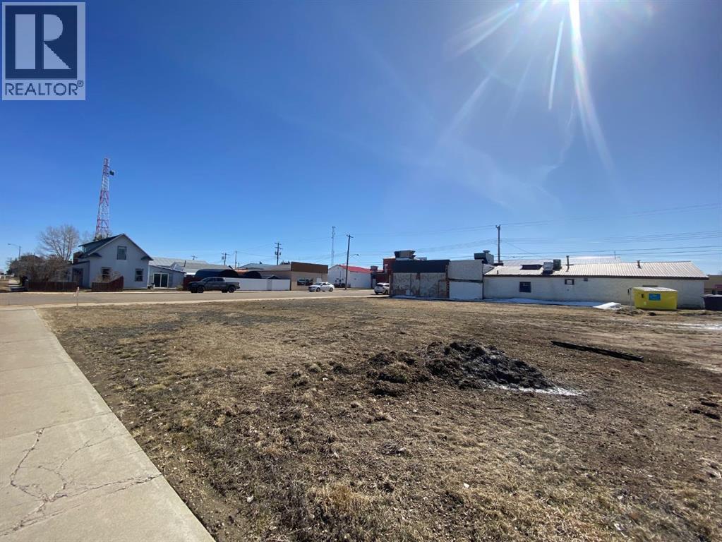 305-307 1 Street W, Hanna, Alberta  T0J 1P0 - Photo 2 - A2209126