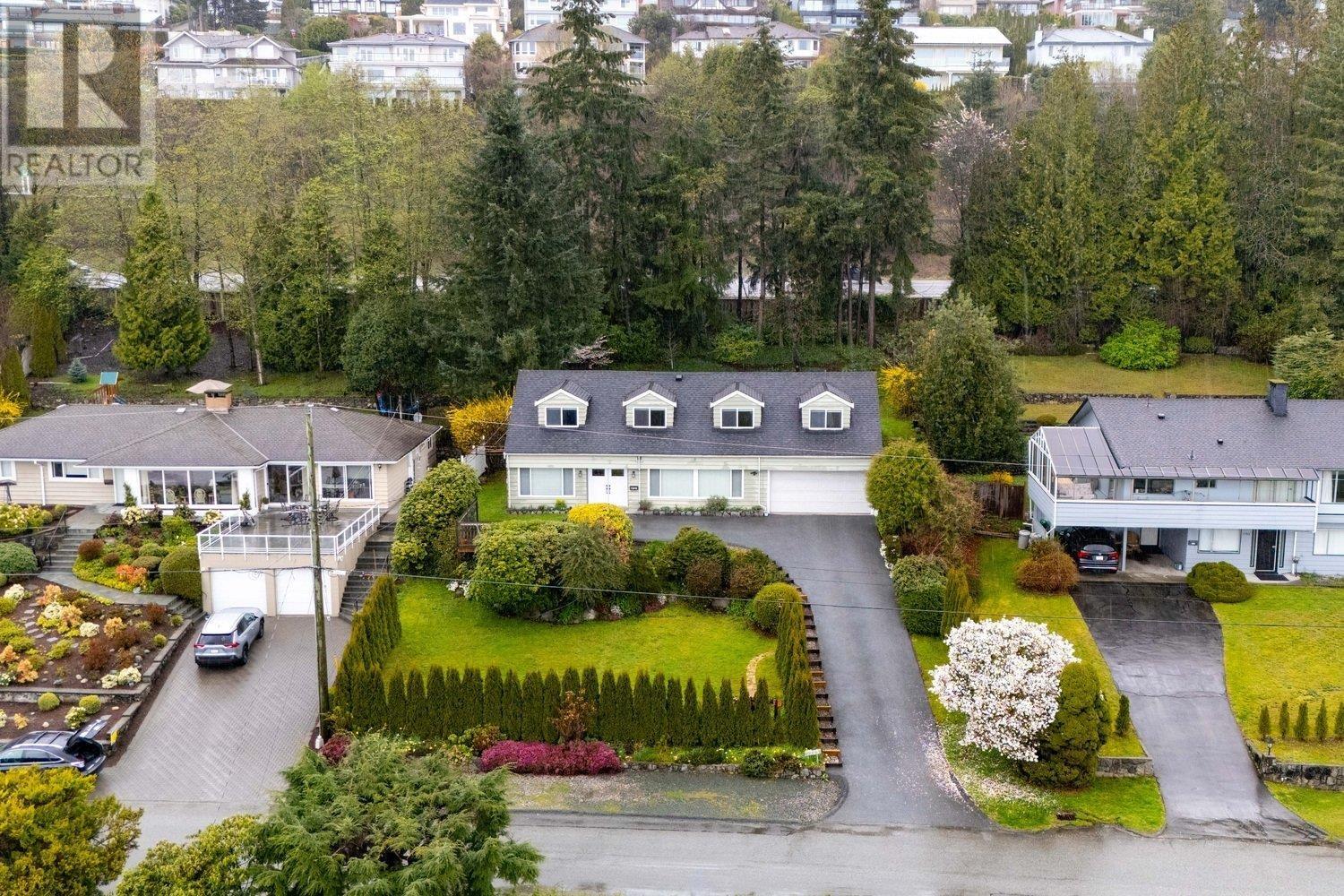 1805 Rosebery Avenue, West Vancouver, British Columbia  V7V 2Z5 - Photo 35 - R2988802
