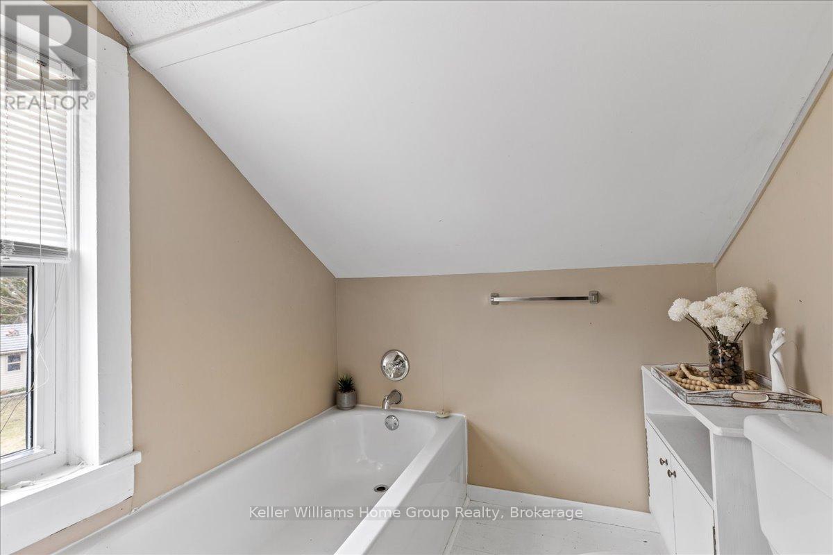 106 William Street, West Grey, Ontario  N0G 2M0 - Photo 23 - X12073469