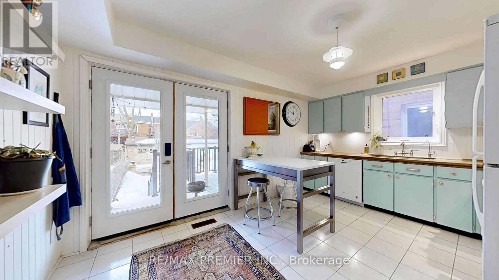 216 Medland Street, Toronto, Ontario  M6P 2N7 - Photo 12 - W12073487