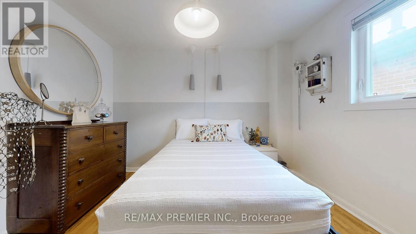 216 Medland Street, Toronto, Ontario  M6P 2N7 - Photo 23 - W12073487