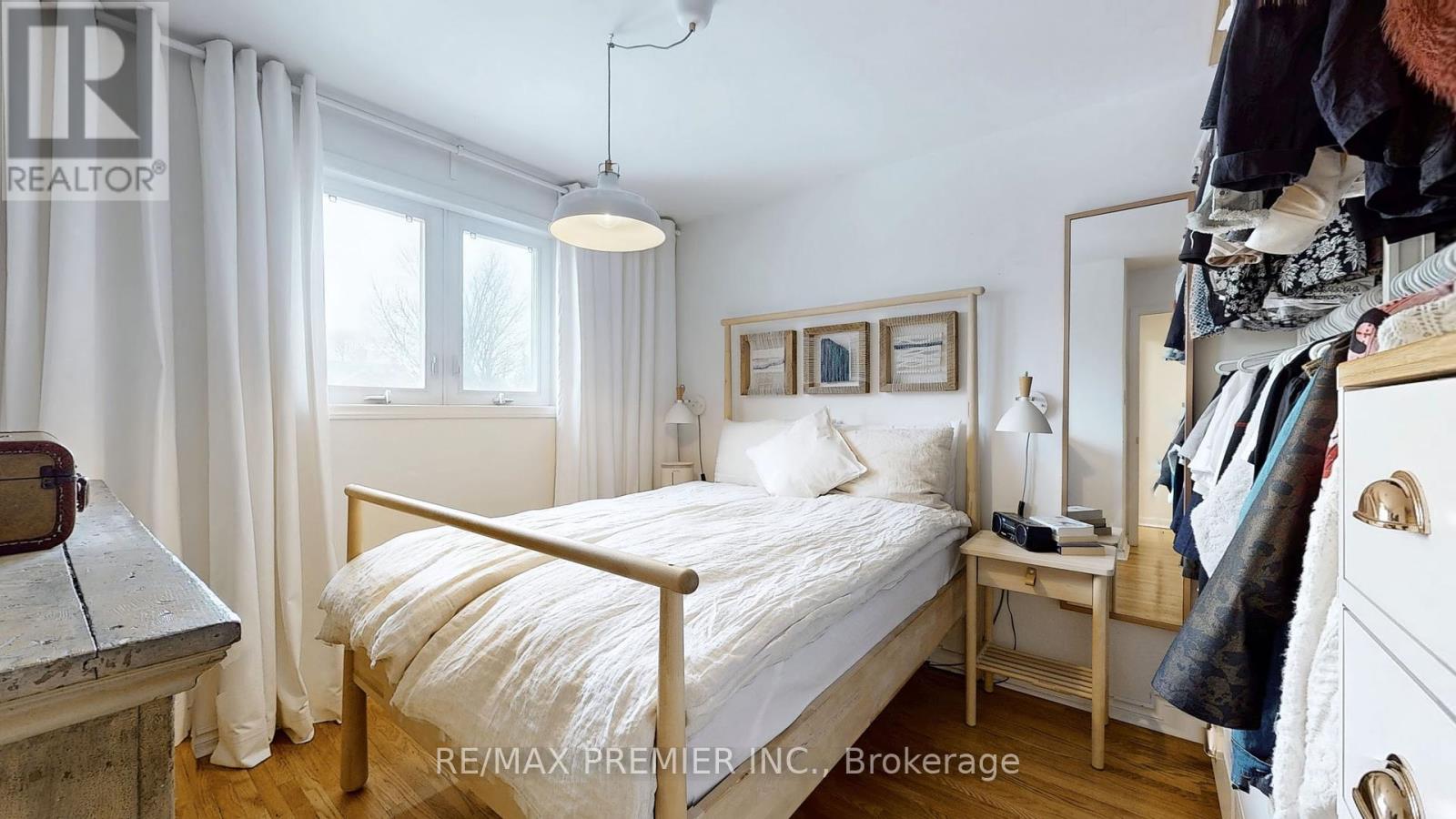 216 Medland Street, Toronto, Ontario  M6P 2N7 - Photo 25 - W12073487