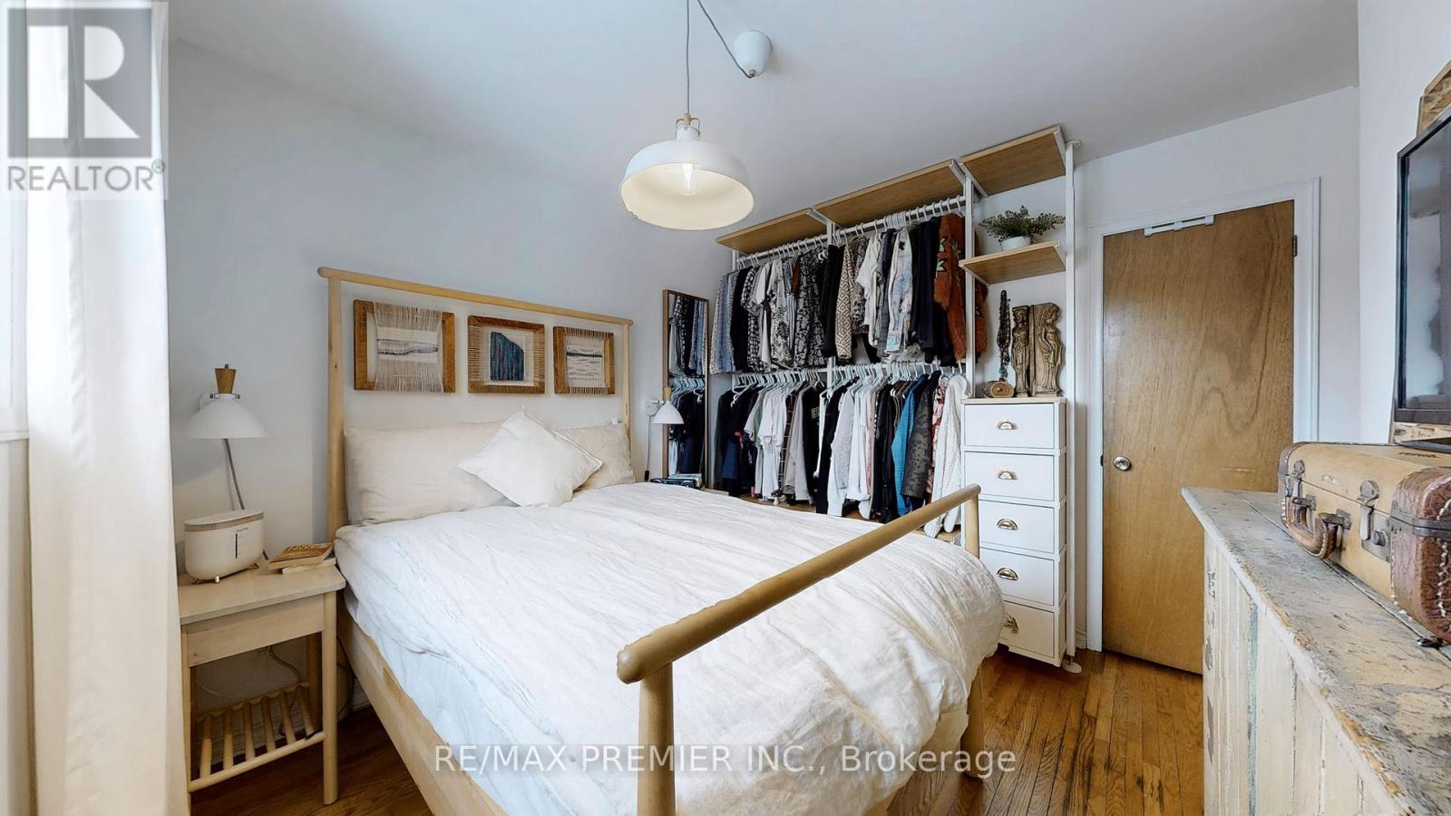 216 Medland Street, Toronto, Ontario  M6P 2N7 - Photo 27 - W12073487