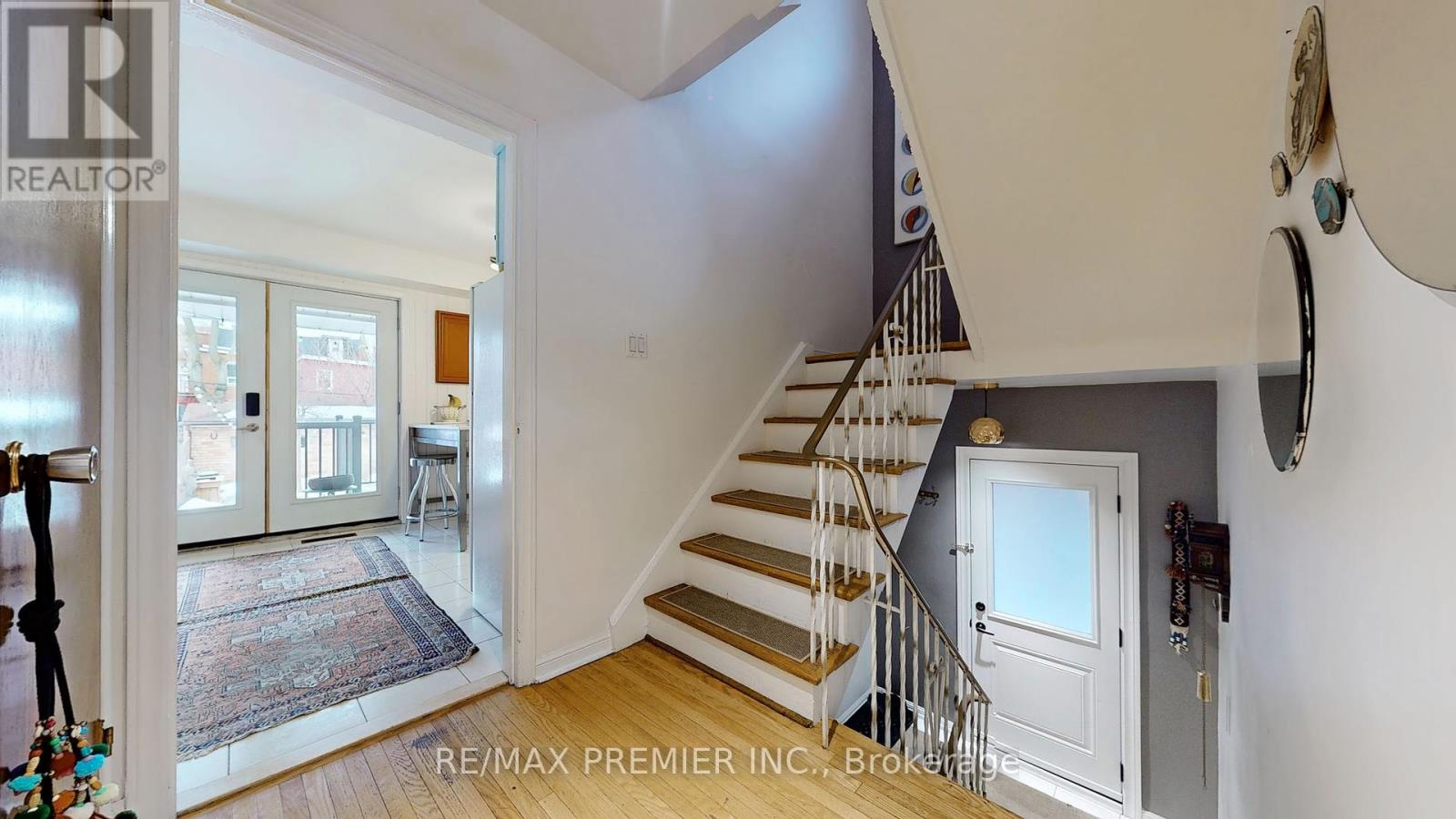 216 Medland Street, Toronto, Ontario  M6P 2N7 - Photo 34 - W12073487