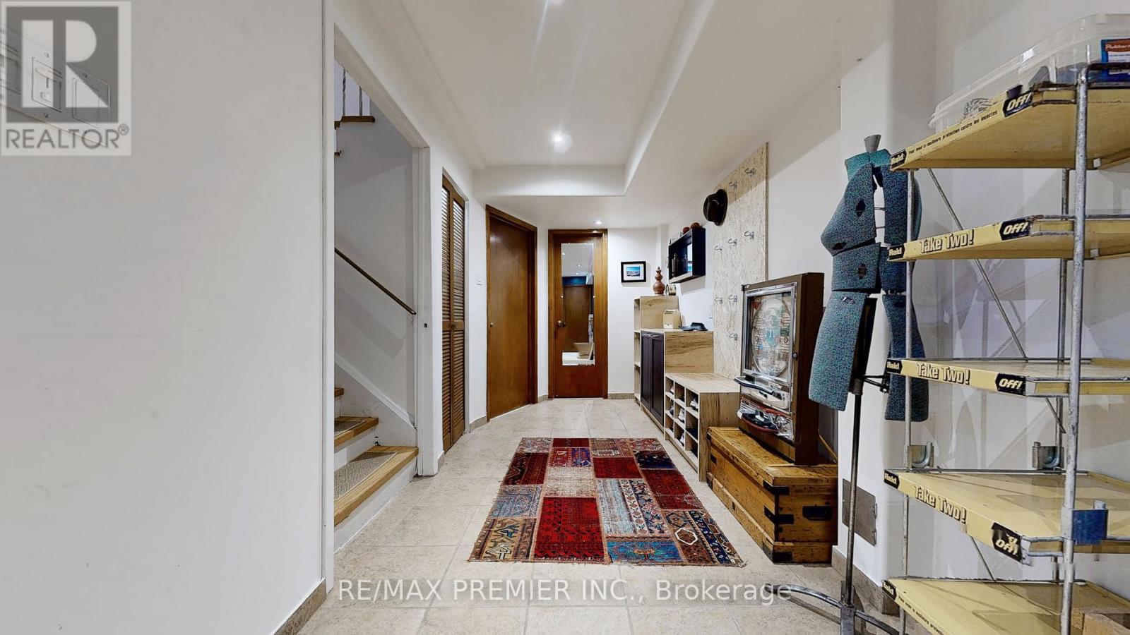 216 Medland Street, Toronto, Ontario  M6P 2N7 - Photo 38 - W12073487