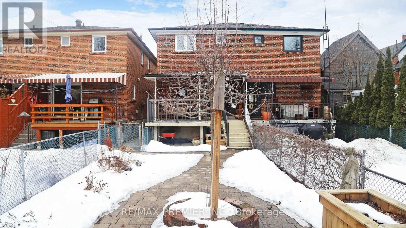 216 Medland Street, Toronto, Ontario  M6P 2N7 - Photo 46 - W12073487