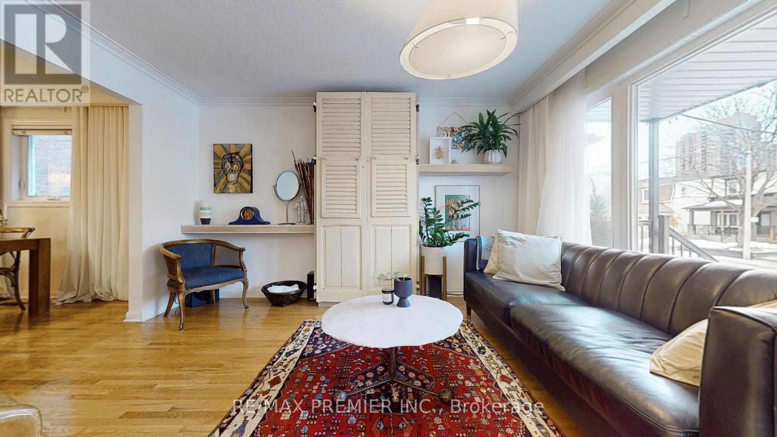 216 Medland Street, Toronto, Ontario  M6P 2N7 - Photo 5 - W12073487