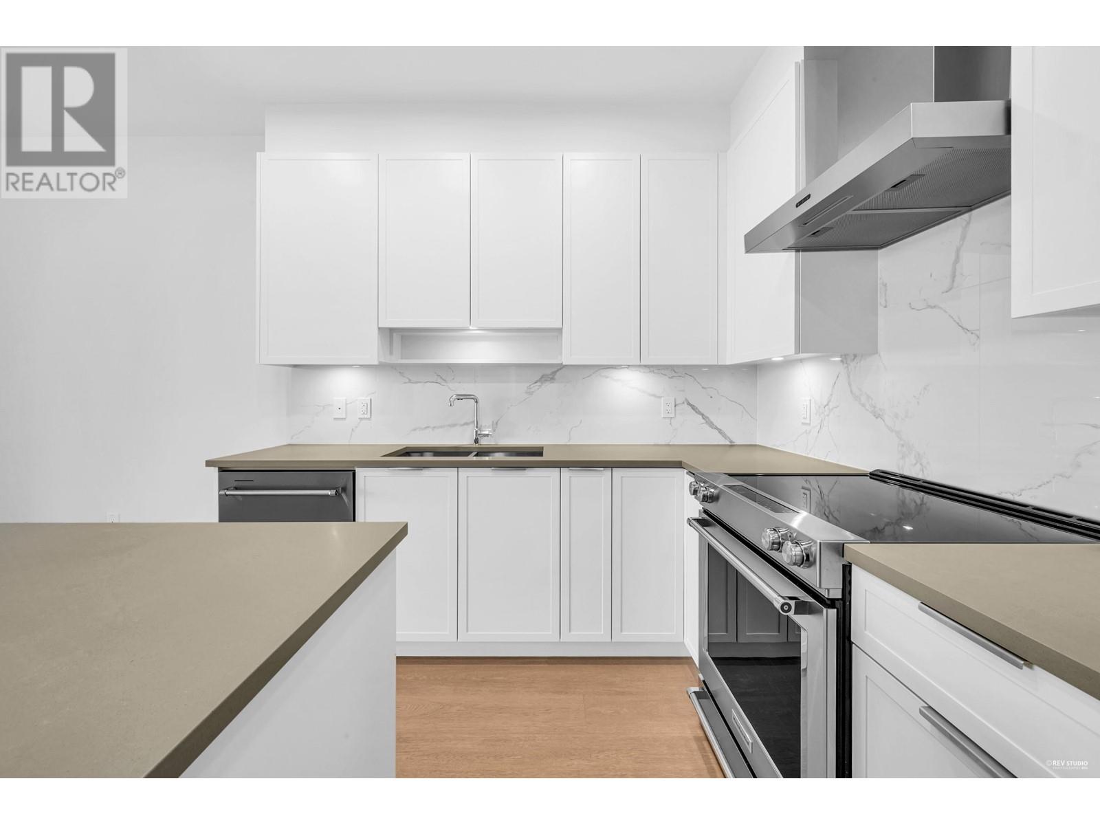 313 7123 11th Avenue, Burnaby, British Columbia  V3N 0J6 - Photo 9 - R2988107