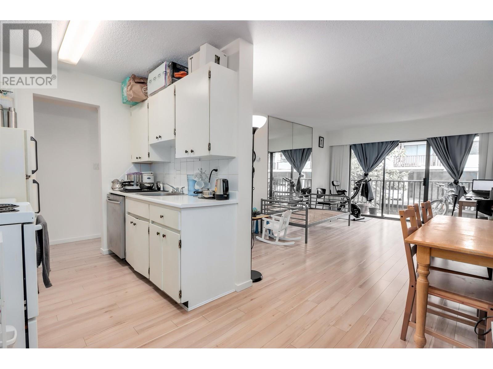 214 170 E 3rd Street, North Vancouver, British Columbia  V7L 1E6 - Photo 8 - R2988483