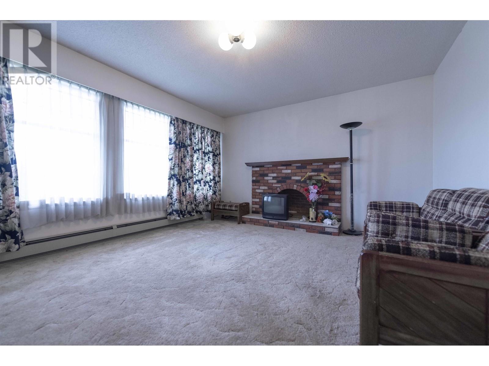 2754 Kitchener Street, Vancouver, British Columbia  V5K 3E1 - Photo 13 - R2988570