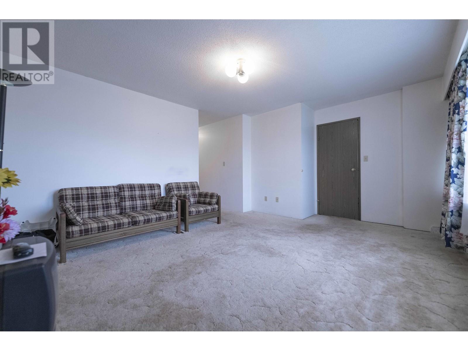 2754 Kitchener Street, Vancouver, British Columbia  V5K 3E1 - Photo 14 - R2988570