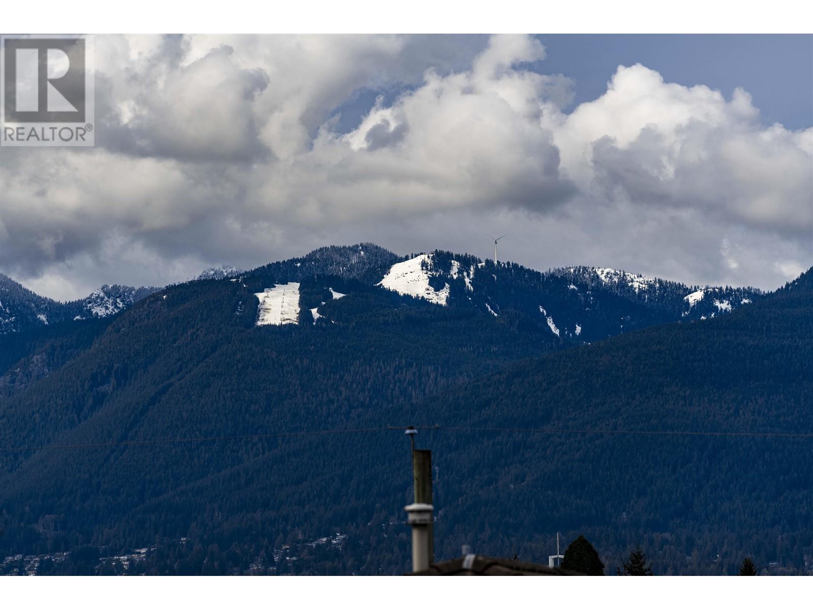2754 Kitchener Street, Vancouver, British Columbia  V5K 3E1 - Photo 28 - R2988570