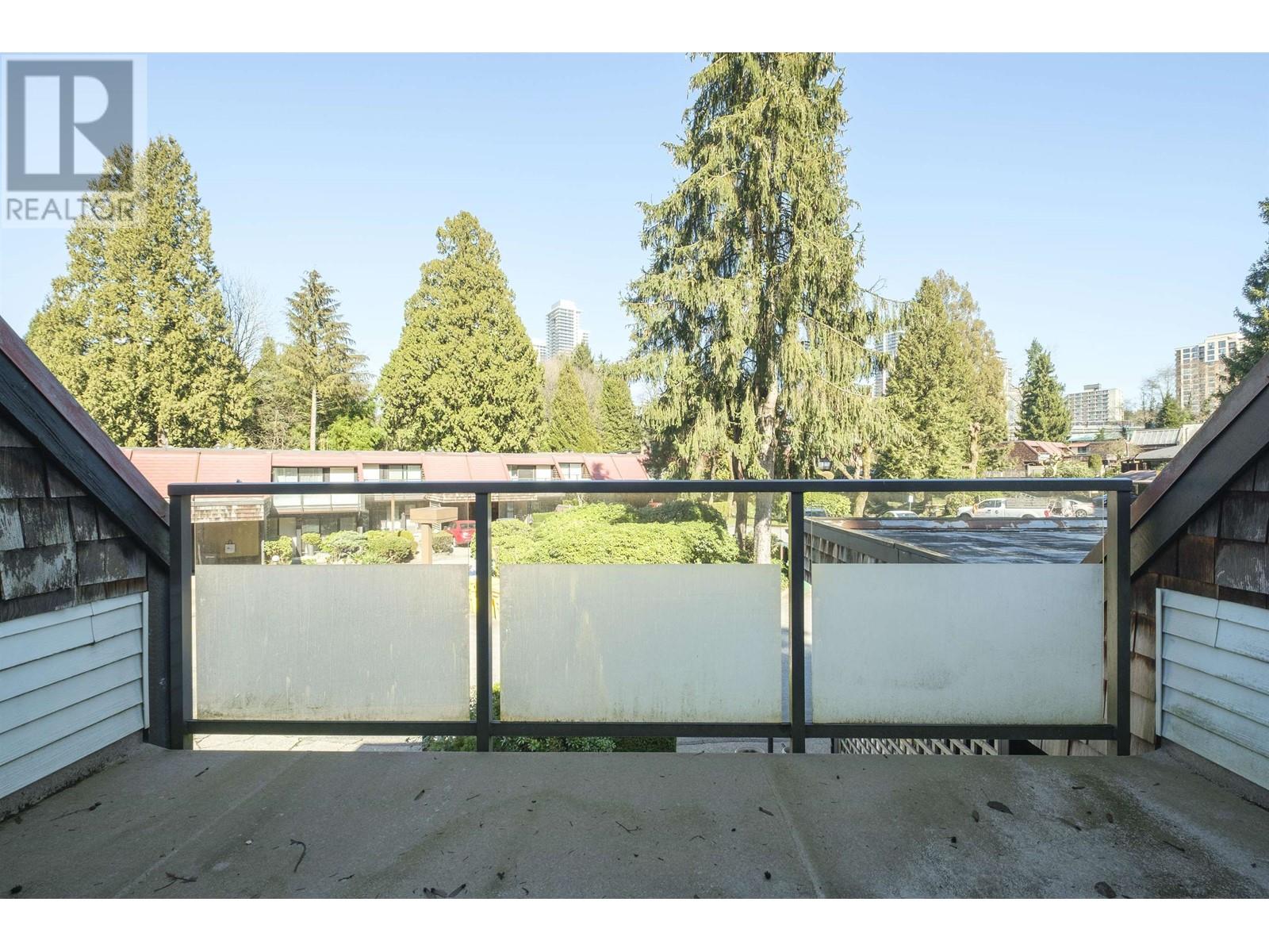 Listing Picture 23 of 33 : 9828 BELFRIAR DRIVE, Burnaby / 本拿比 - 魯藝地產 Yvonne Lu Group - MLS Medallion Club Member