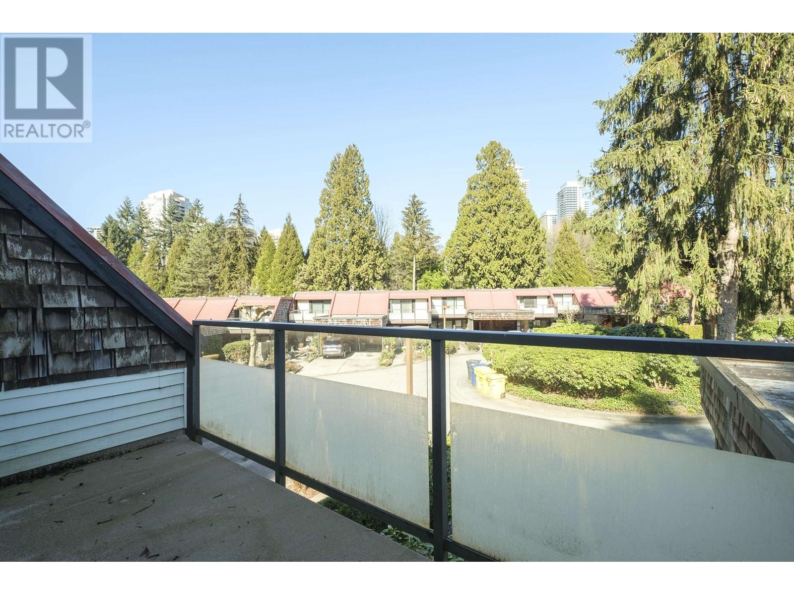 Listing Picture 24 of 33 : 9828 BELFRIAR DRIVE, Burnaby / 本拿比 - 魯藝地產 Yvonne Lu Group - MLS Medallion Club Member