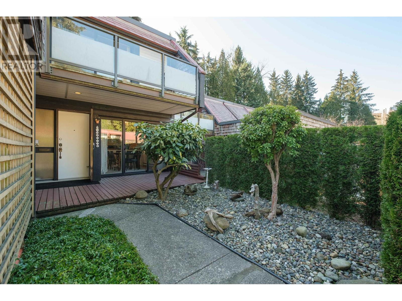 Listing Picture 31 of 33 : 9828 BELFRIAR DRIVE, Burnaby / 本拿比 - 魯藝地產 Yvonne Lu Group - MLS Medallion Club Member
